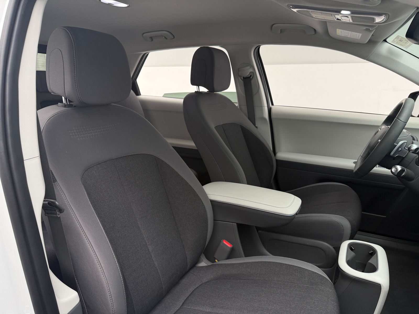 Thumbnail: 2023 Hyundai Ioniq 5 - 2