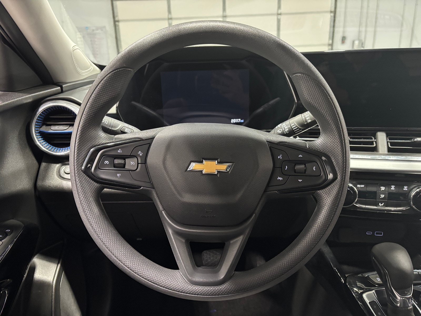 Thumbnail: 2025 Chevrolet Trax - 5