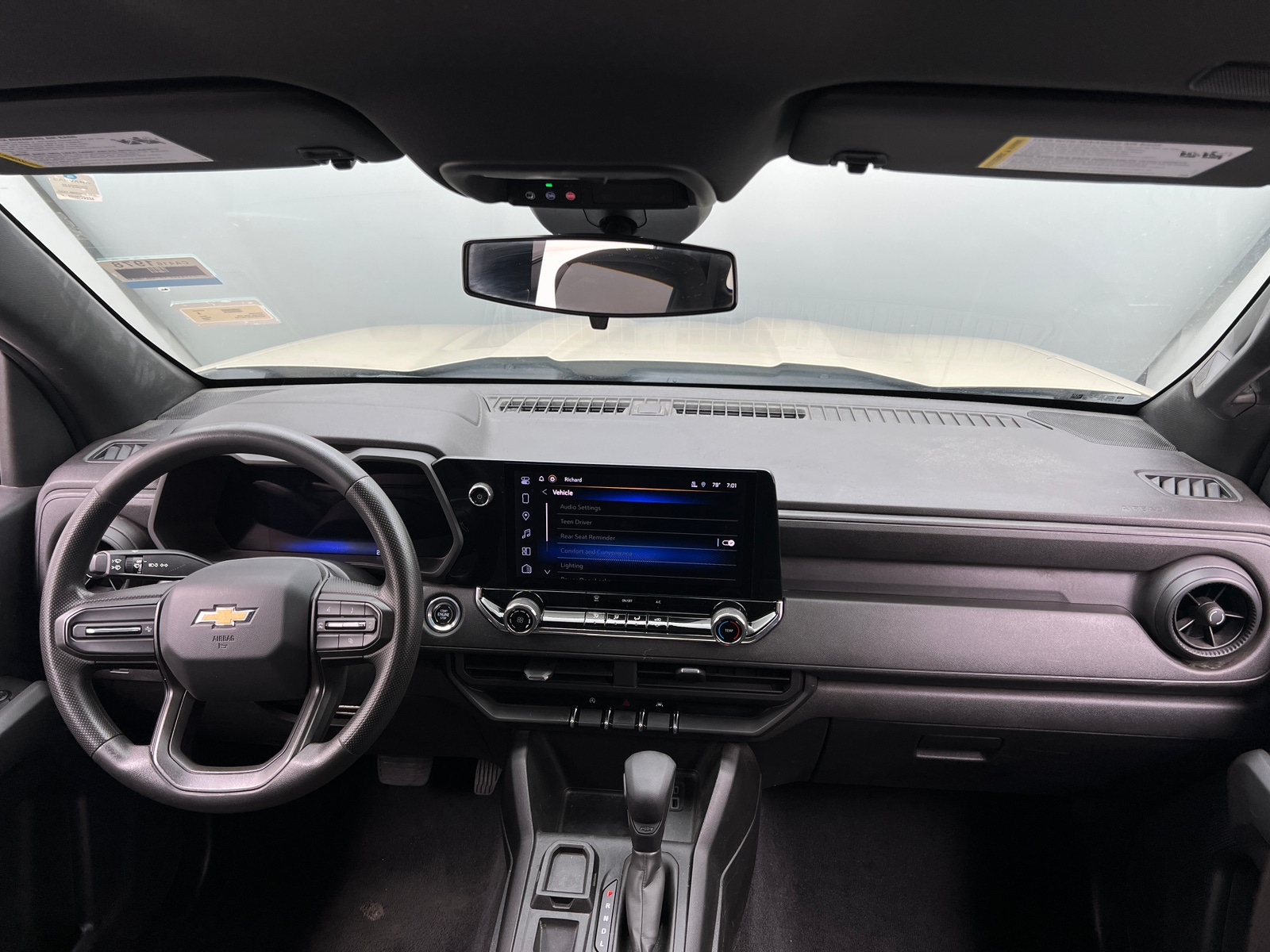 Thumbnail: 2023 Chevrolet Colorado - 3