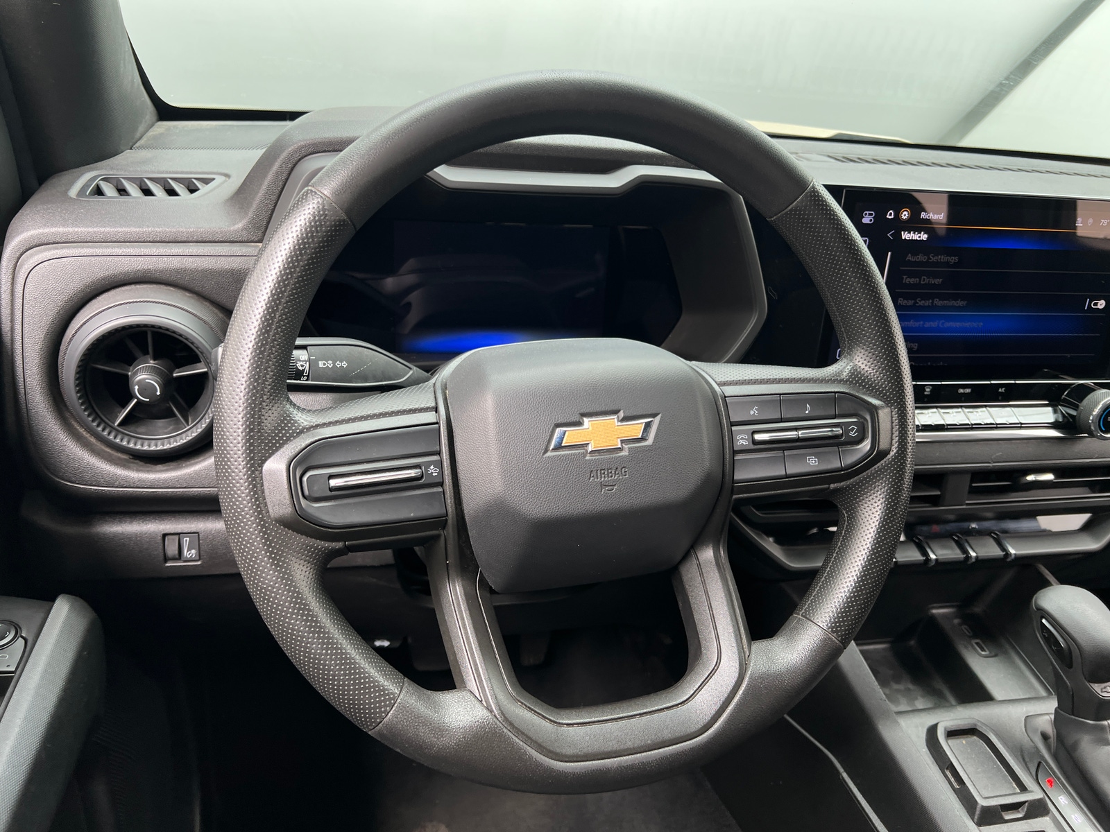 Thumbnail: 2023 Chevrolet Colorado - 5