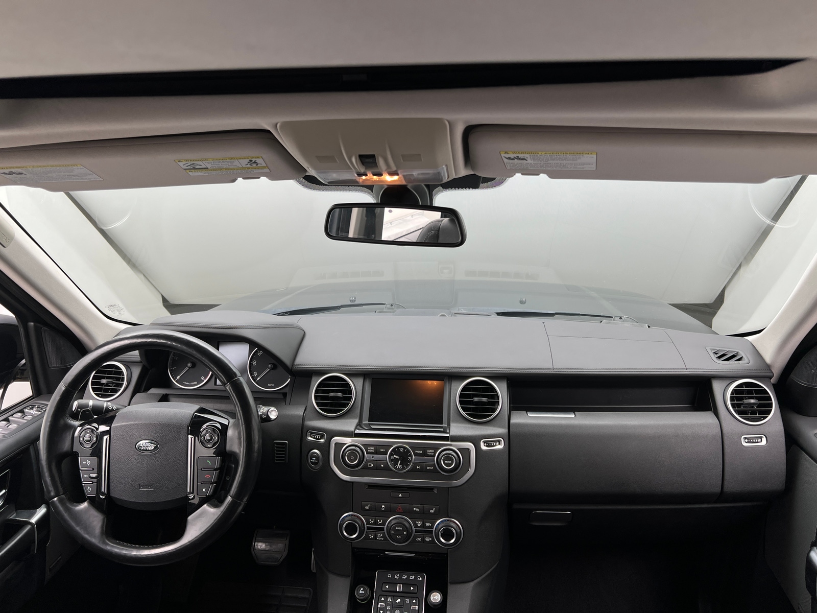 Thumbnail: 2016 Land Rover LR4 - 2