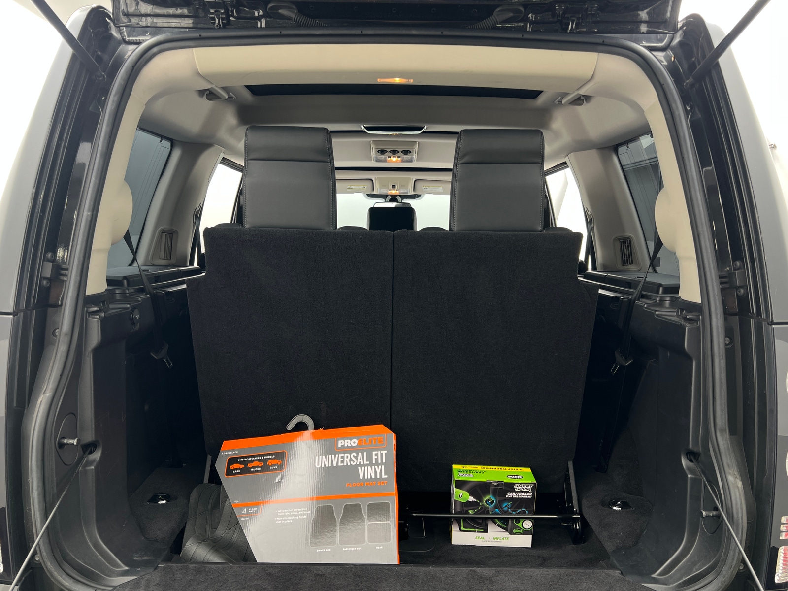 Thumbnail: 2016 Land Rover LR4 - 6