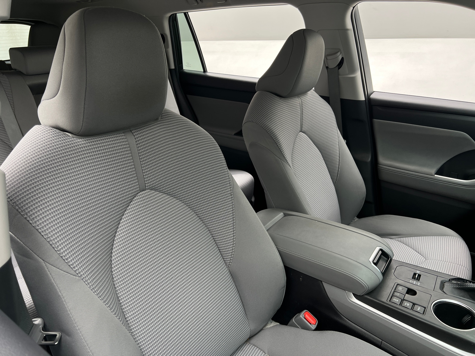 Thumbnail: 2023 Toyota Highlander - 2