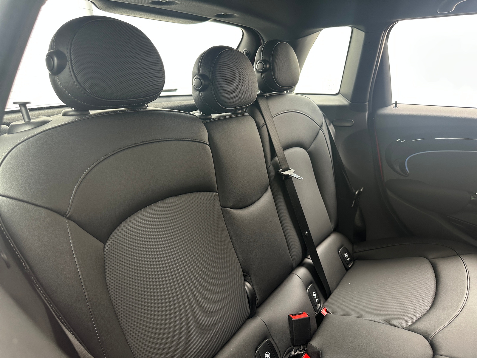 Thumbnail: 2023 MINI Cooper Hardtop - 5