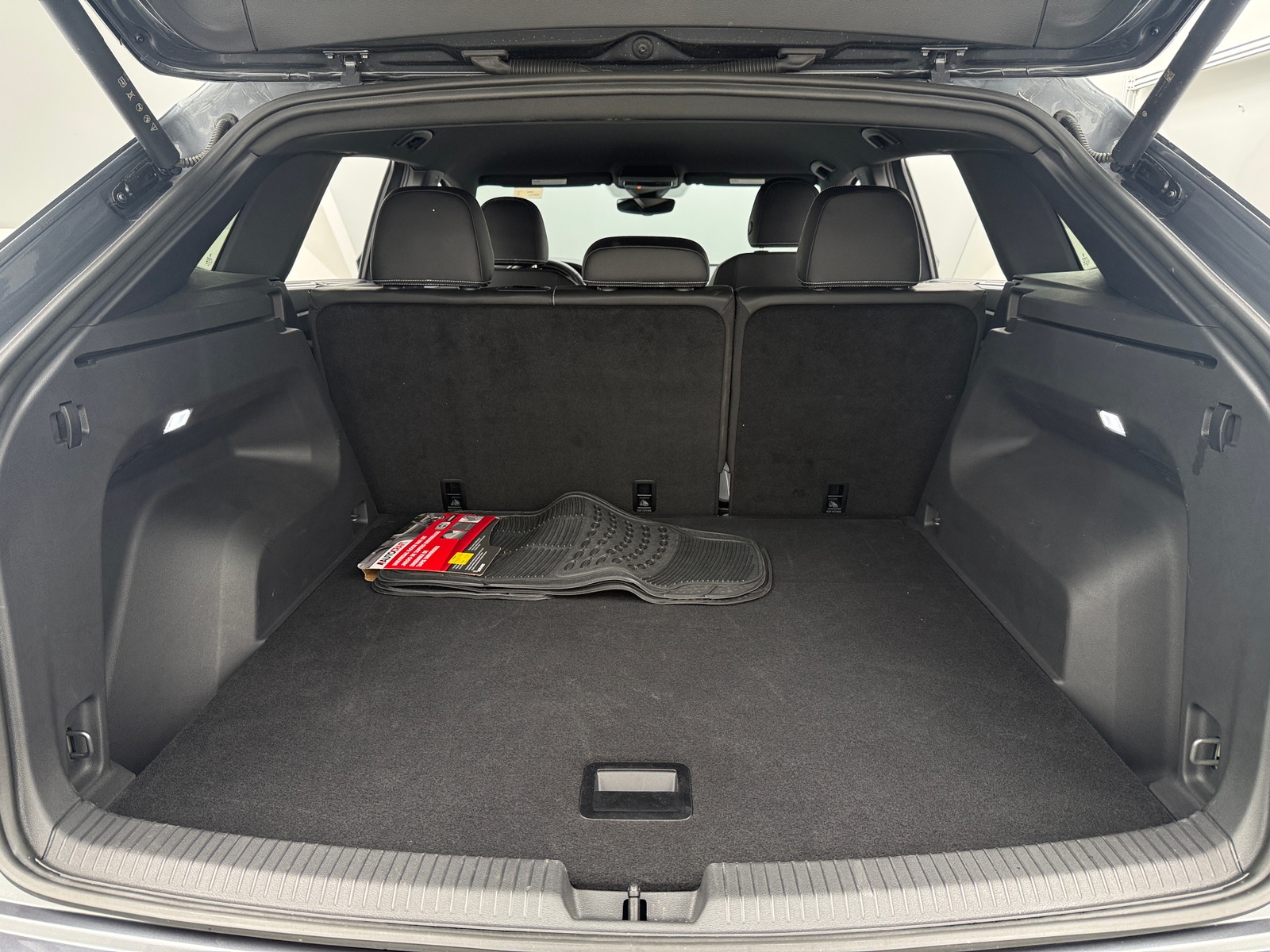 Thumbnail: 2025 Volkswagen Atlas - 6