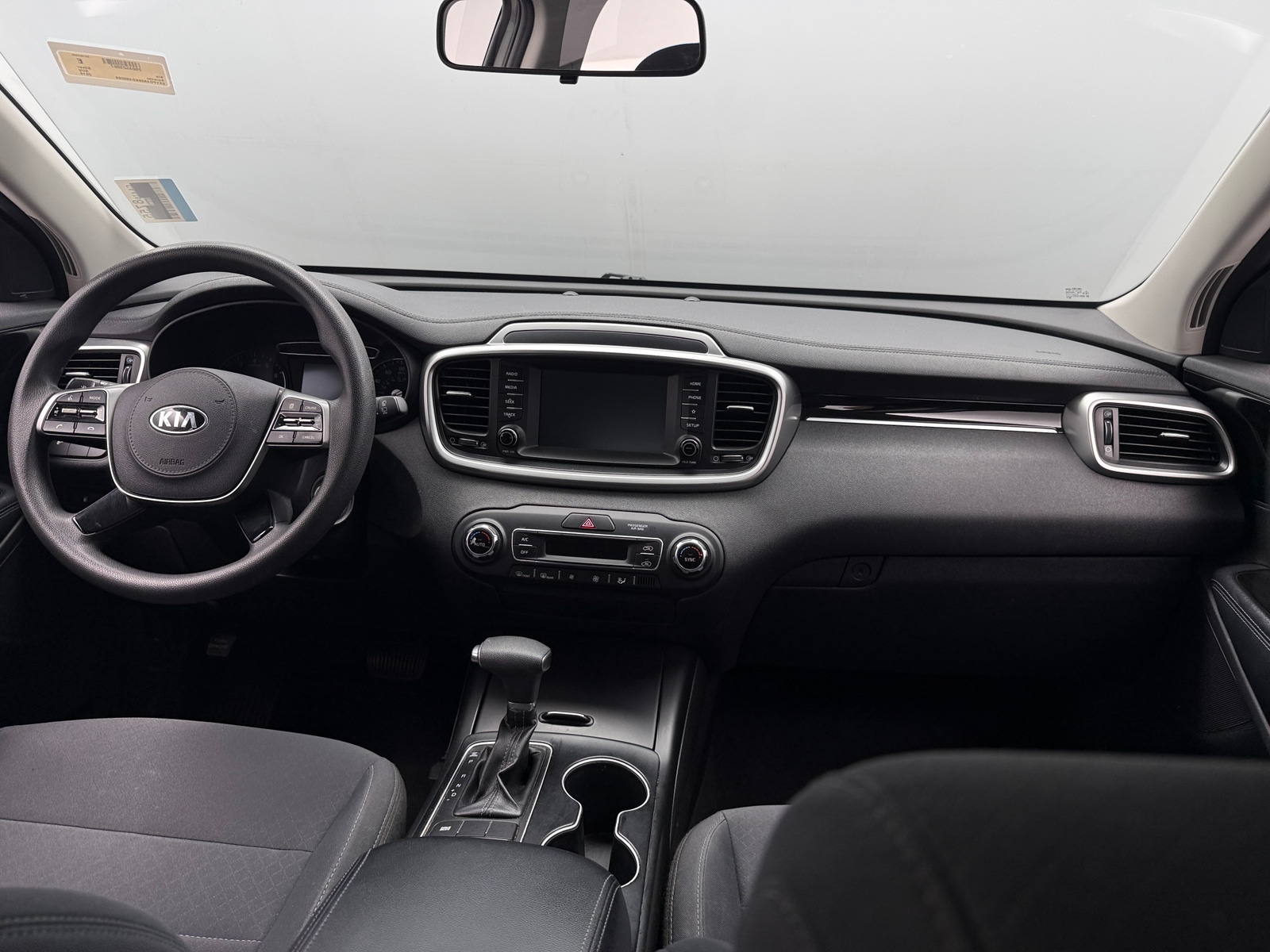 Thumbnail: 2019 Kia Sorento - 3