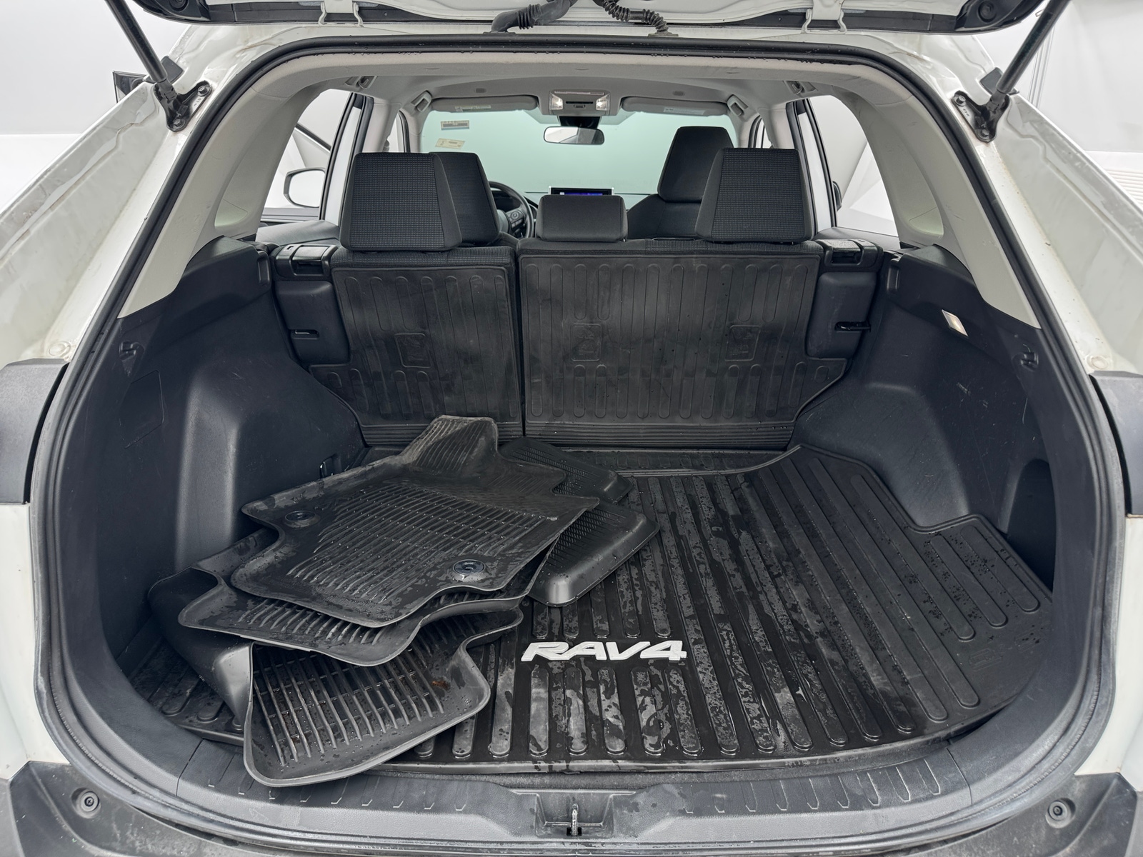 Thumbnail: 2023 Toyota RAV4 - 7