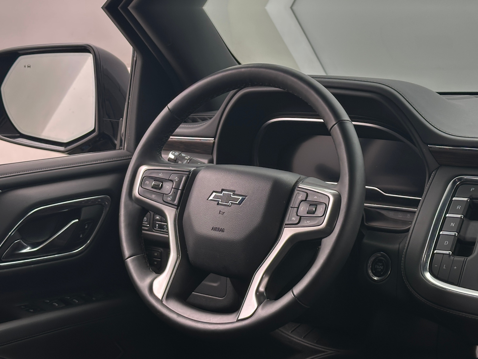 Thumbnail: 2023 Chevrolet Tahoe - 4