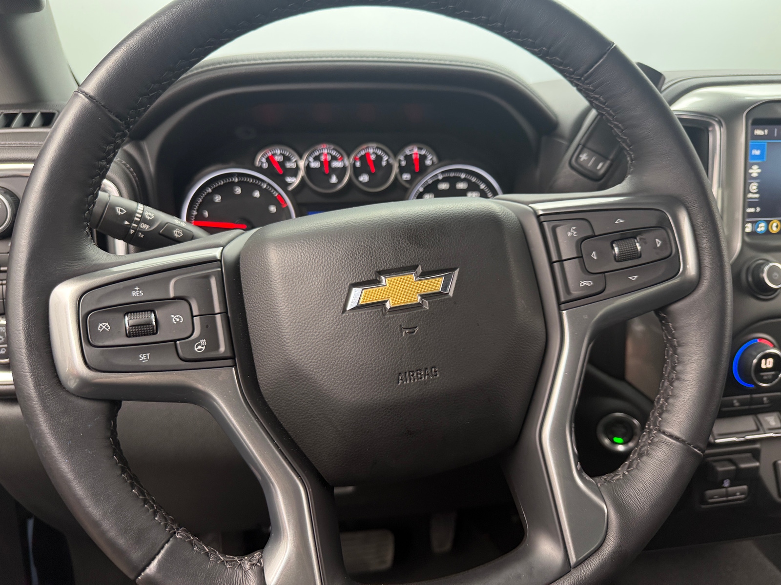 Thumbnail: 2022 Chevrolet Silverado 2500 - 4