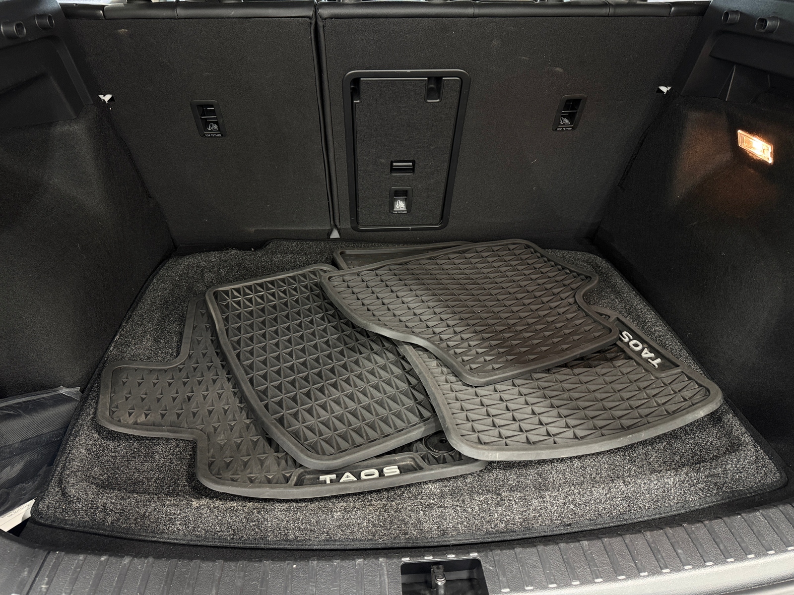 Thumbnail: 2022 Volkswagen Taos - 6