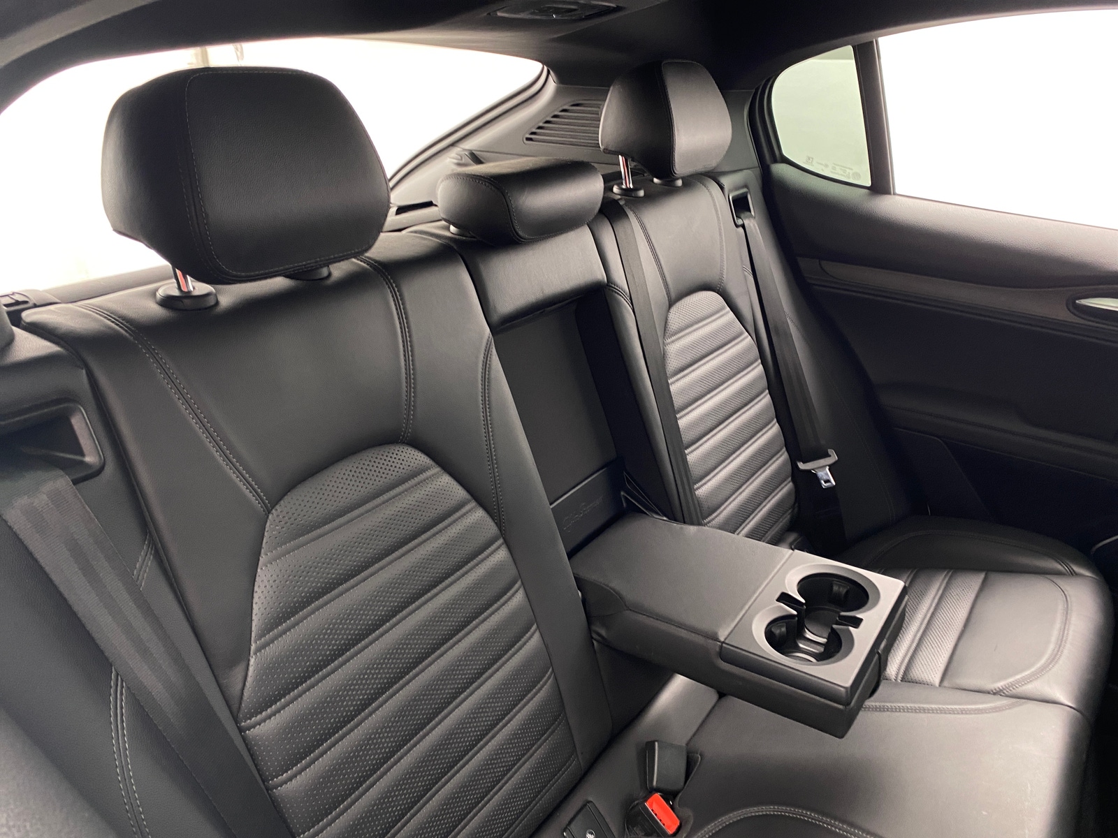 Thumbnail: 2018 Alfa Romeo Stelvio - 5