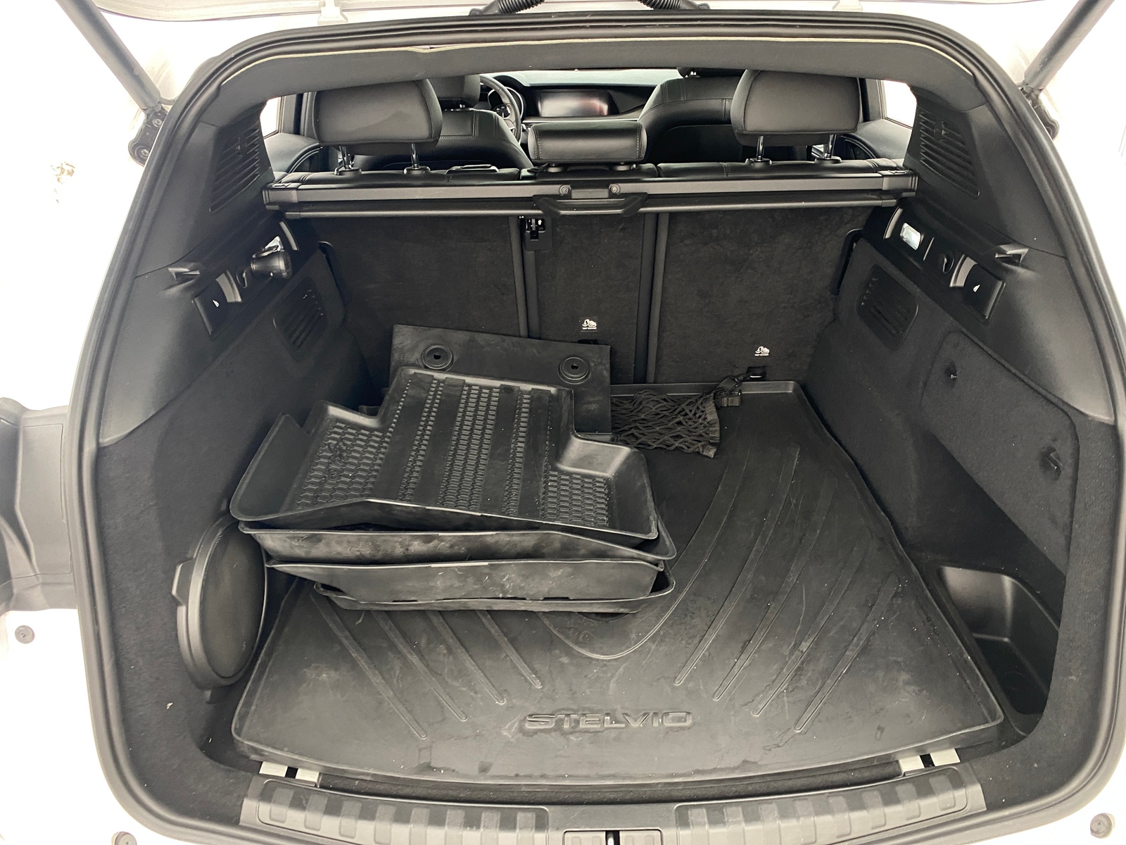 Thumbnail: 2018 Alfa Romeo Stelvio - 6