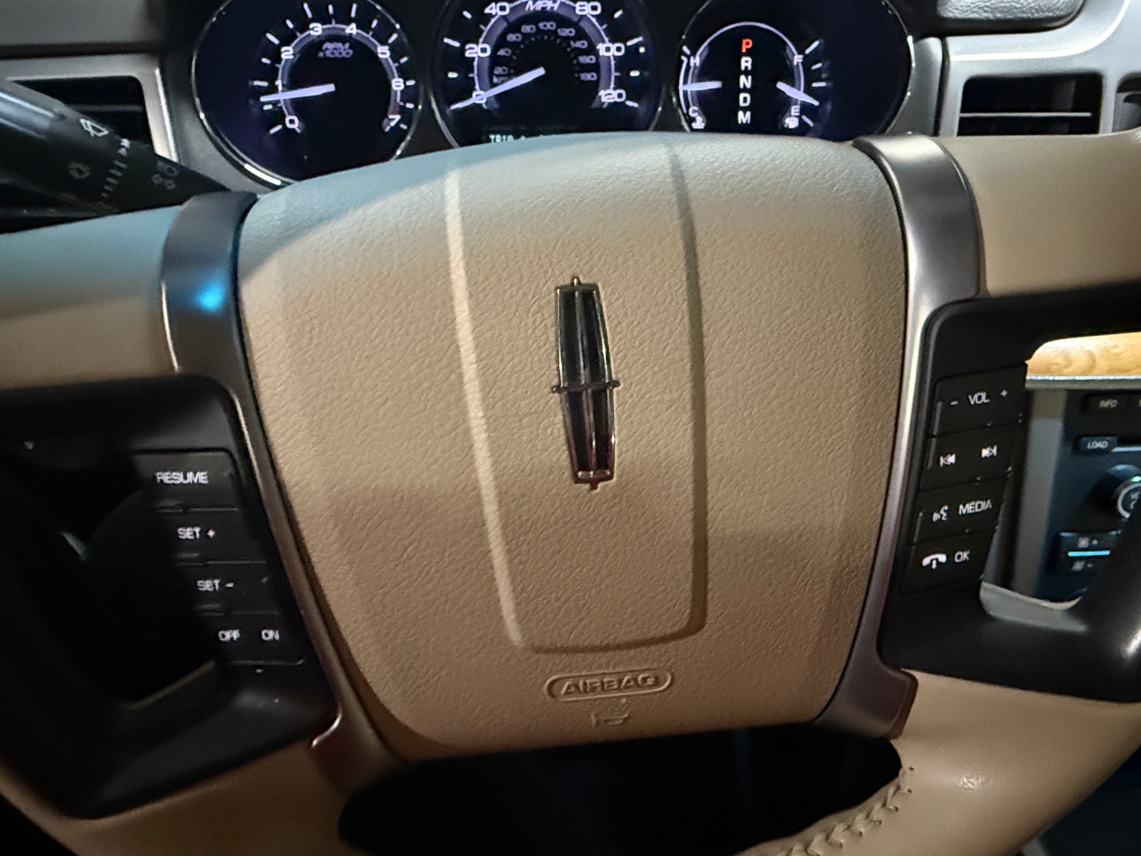 Thumbnail: 2012 Lincoln MKZ - 4