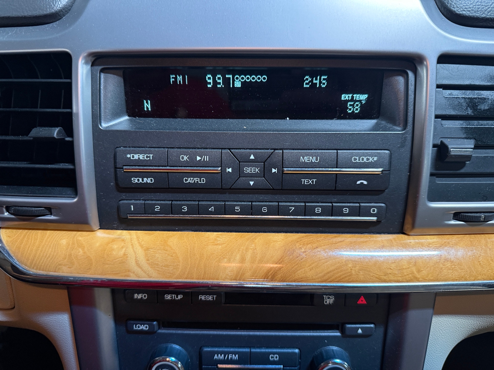 Thumbnail: 2012 Lincoln MKZ - 3