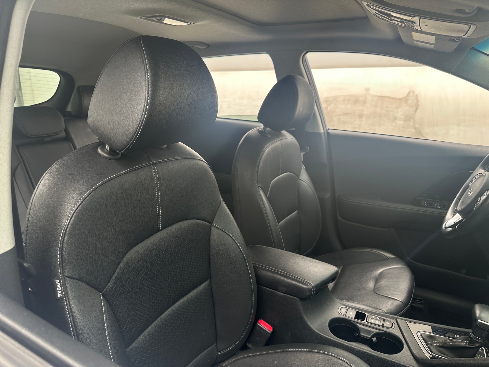 Thumbnail: 2022 Kia Niro - 2