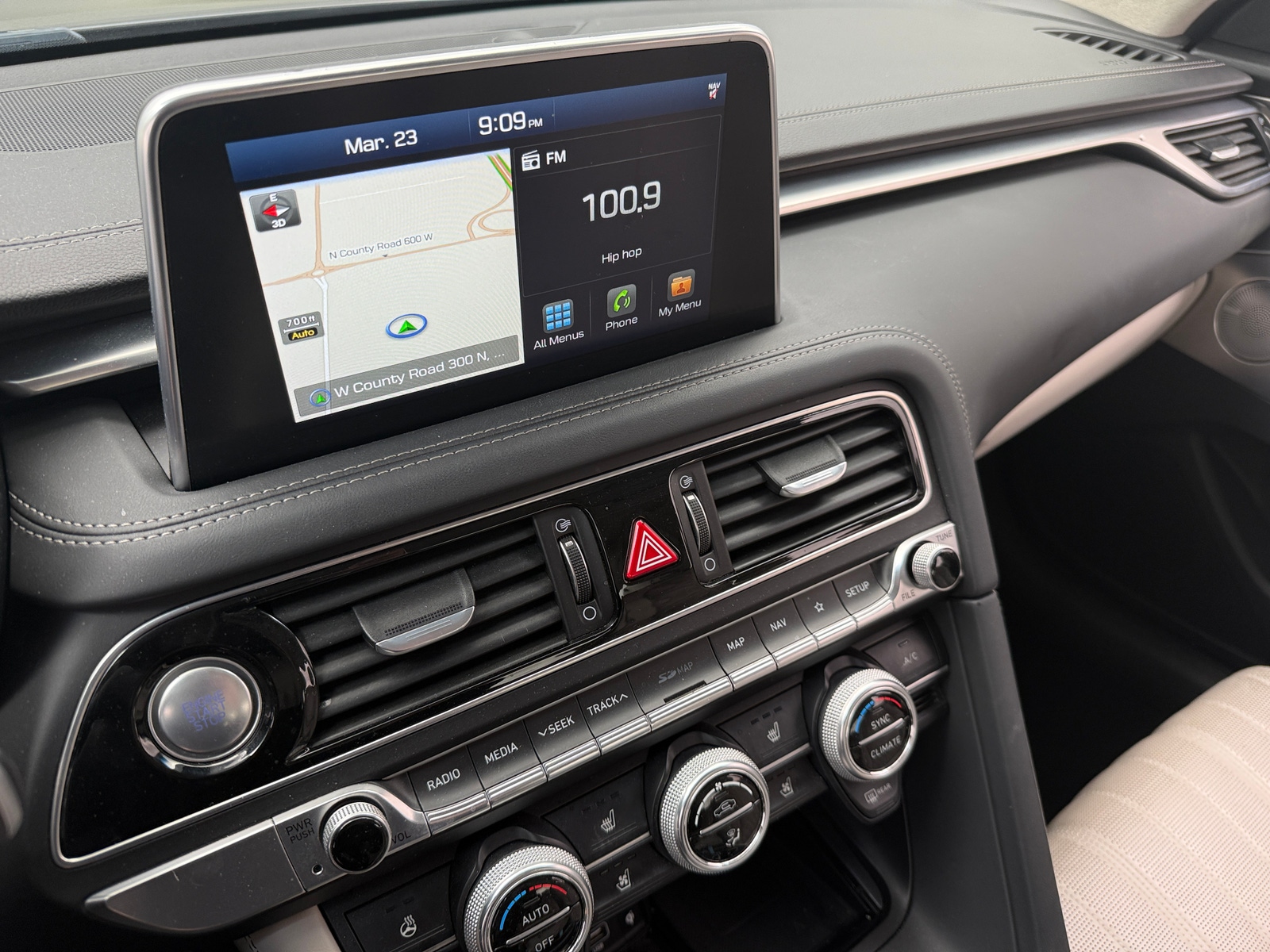 Thumbnail: 2019 Genesis G70 - 3