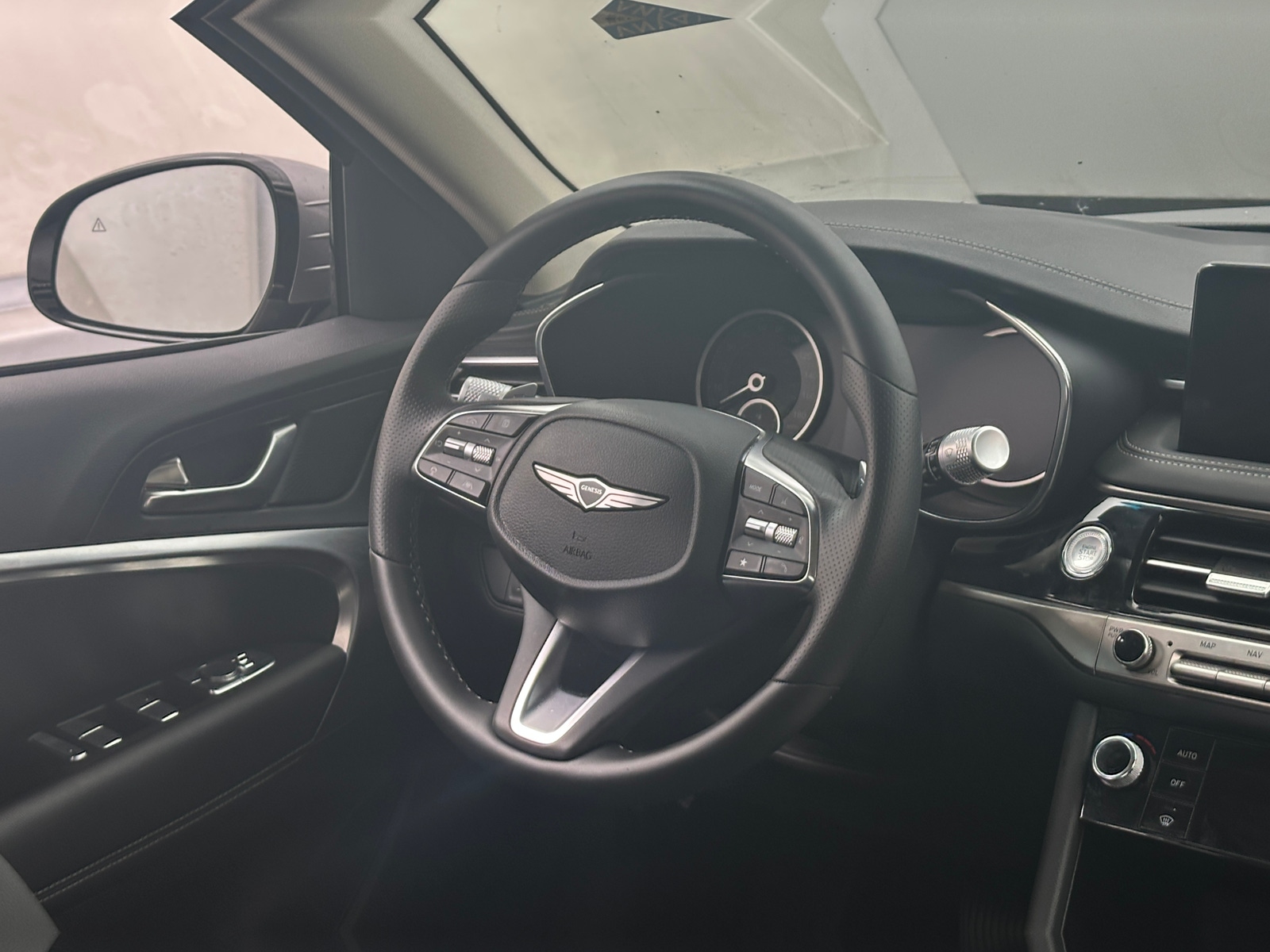 Thumbnail: 2025 Genesis G70 - 4