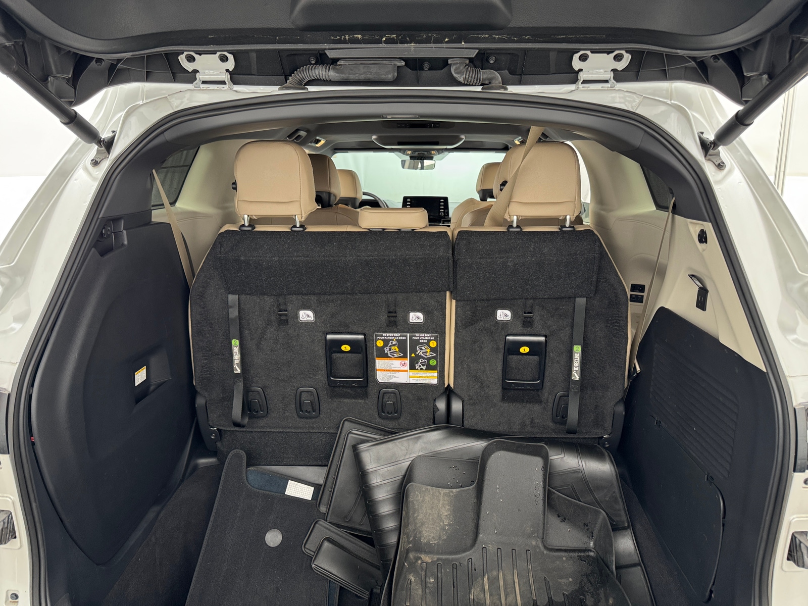 Thumbnail: 2023 Toyota Sienna - 6