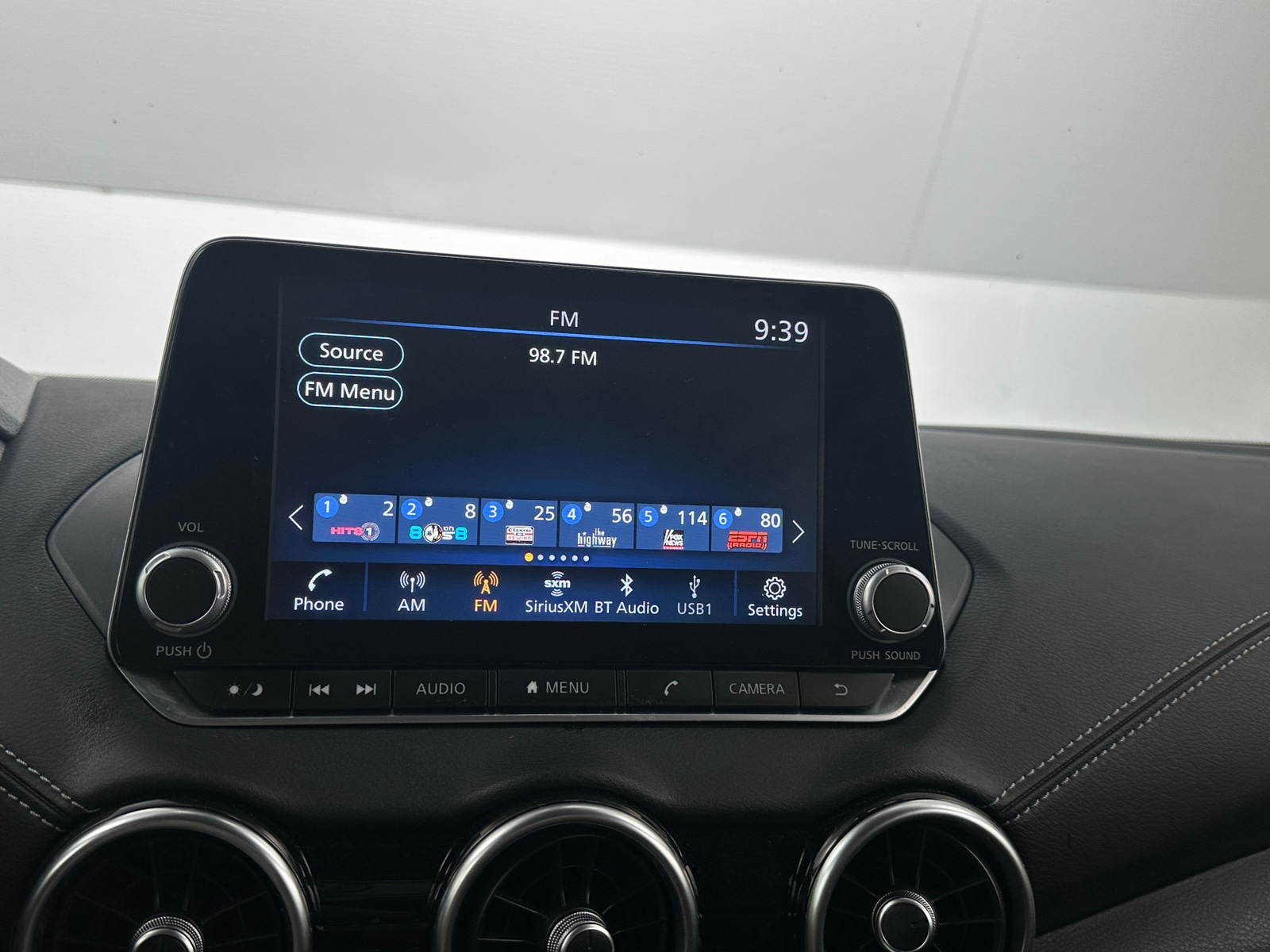 Thumbnail: 2022 Nissan Sentra - 4