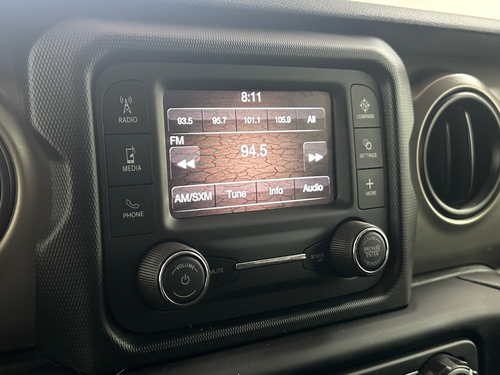 Thumbnail: 2020 Jeep Wrangler - 4