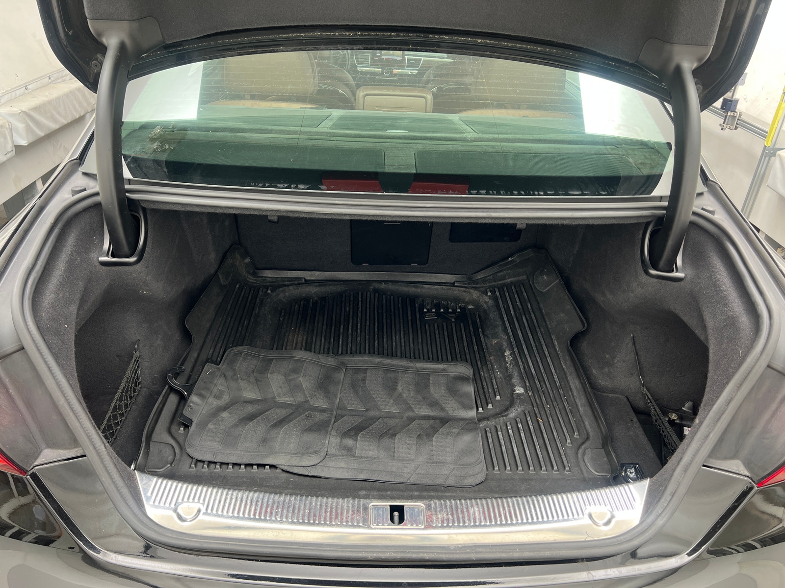 Thumbnail: 2017 Audi A8 - 6