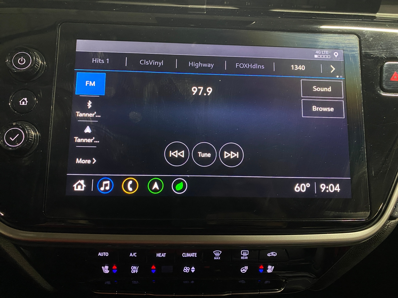 Thumbnail: 2022 Chevrolet Bolt EUV - 3