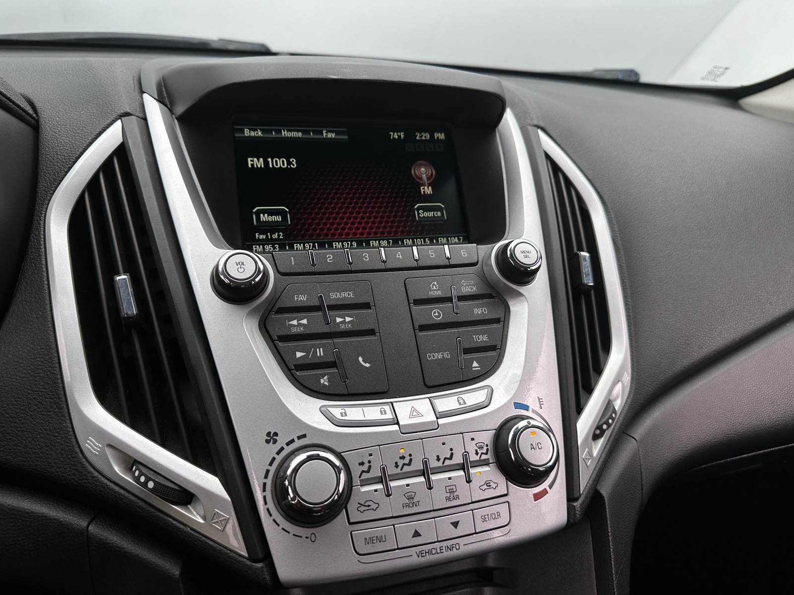 Thumbnail: 2015 GMC Terrain - 4