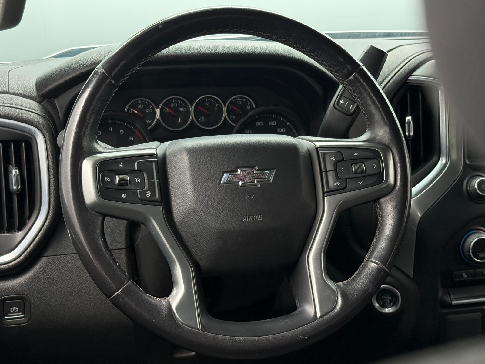 Thumbnail: 2022 Chevrolet Silverado 1500 - 5