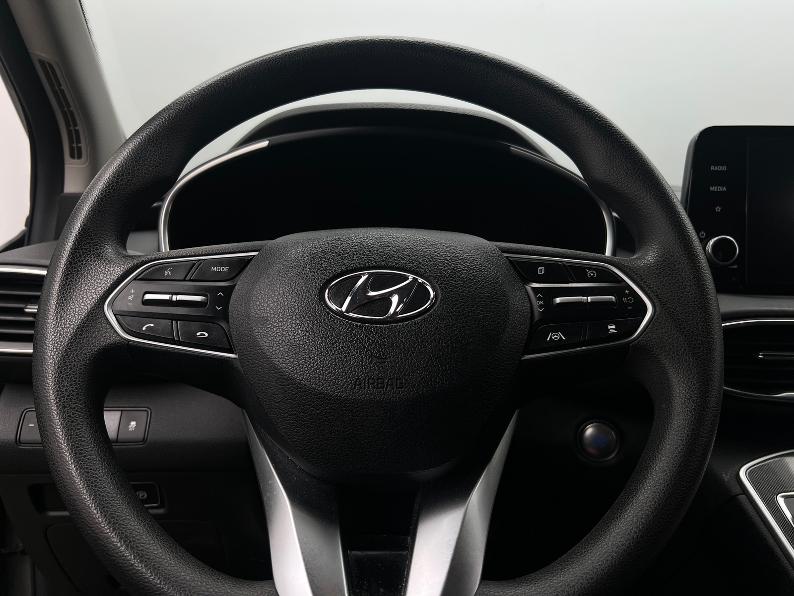 Thumbnail: 2022 Hyundai Santa Fe - 5