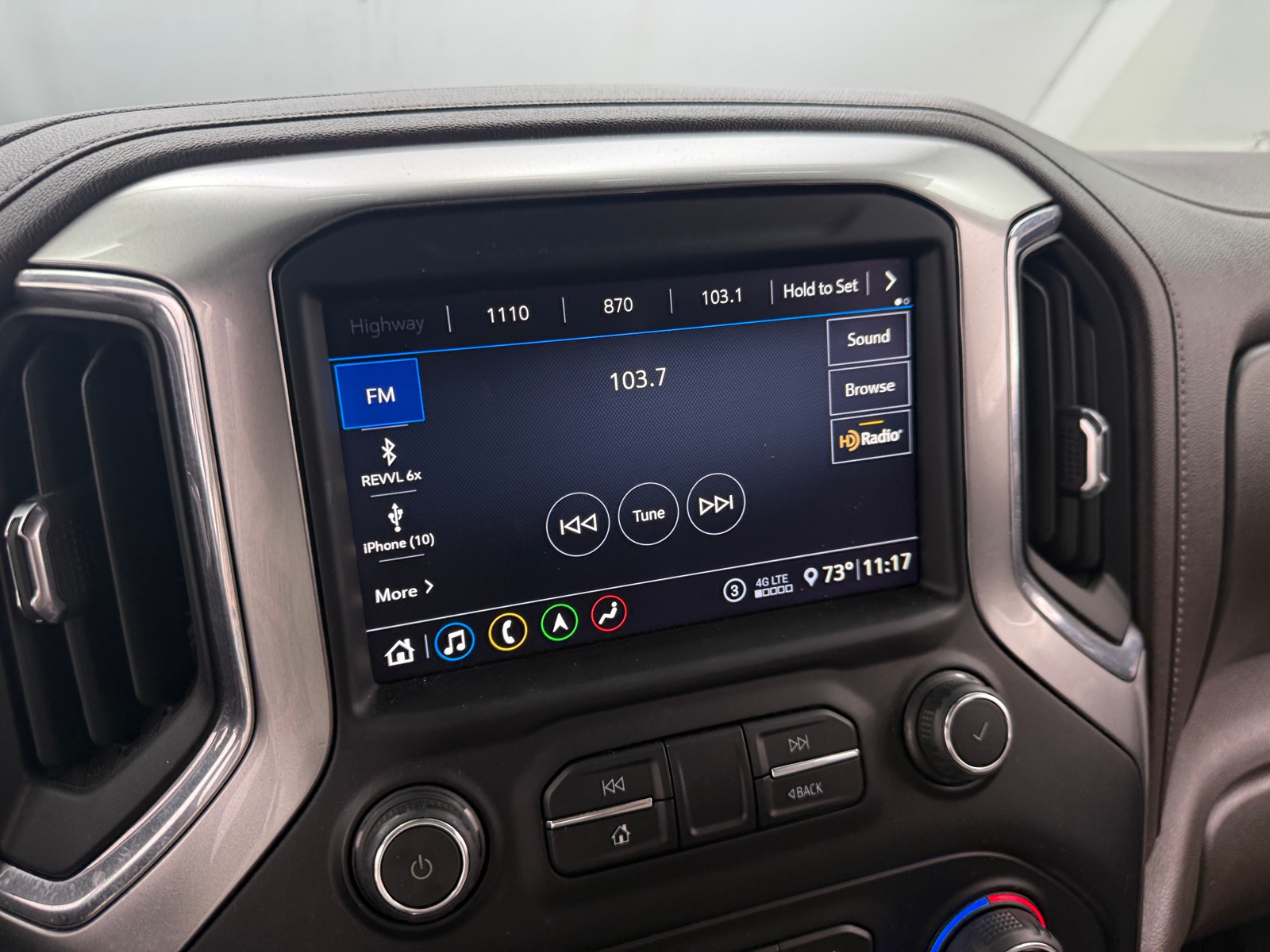 Thumbnail: 2020 Chevrolet Silverado 1500 - 3