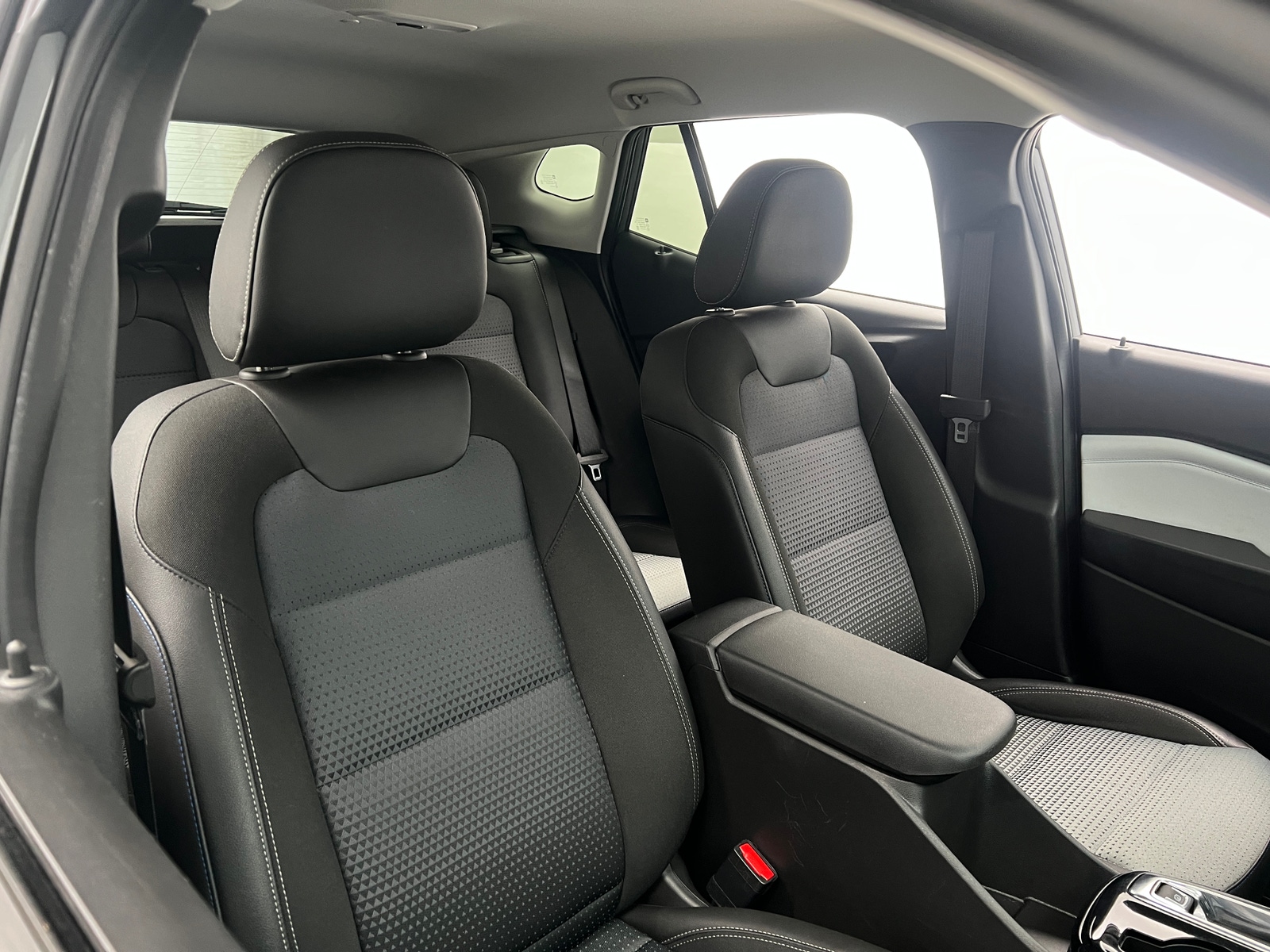 Thumbnail: 2025 Chevrolet Trax - 2