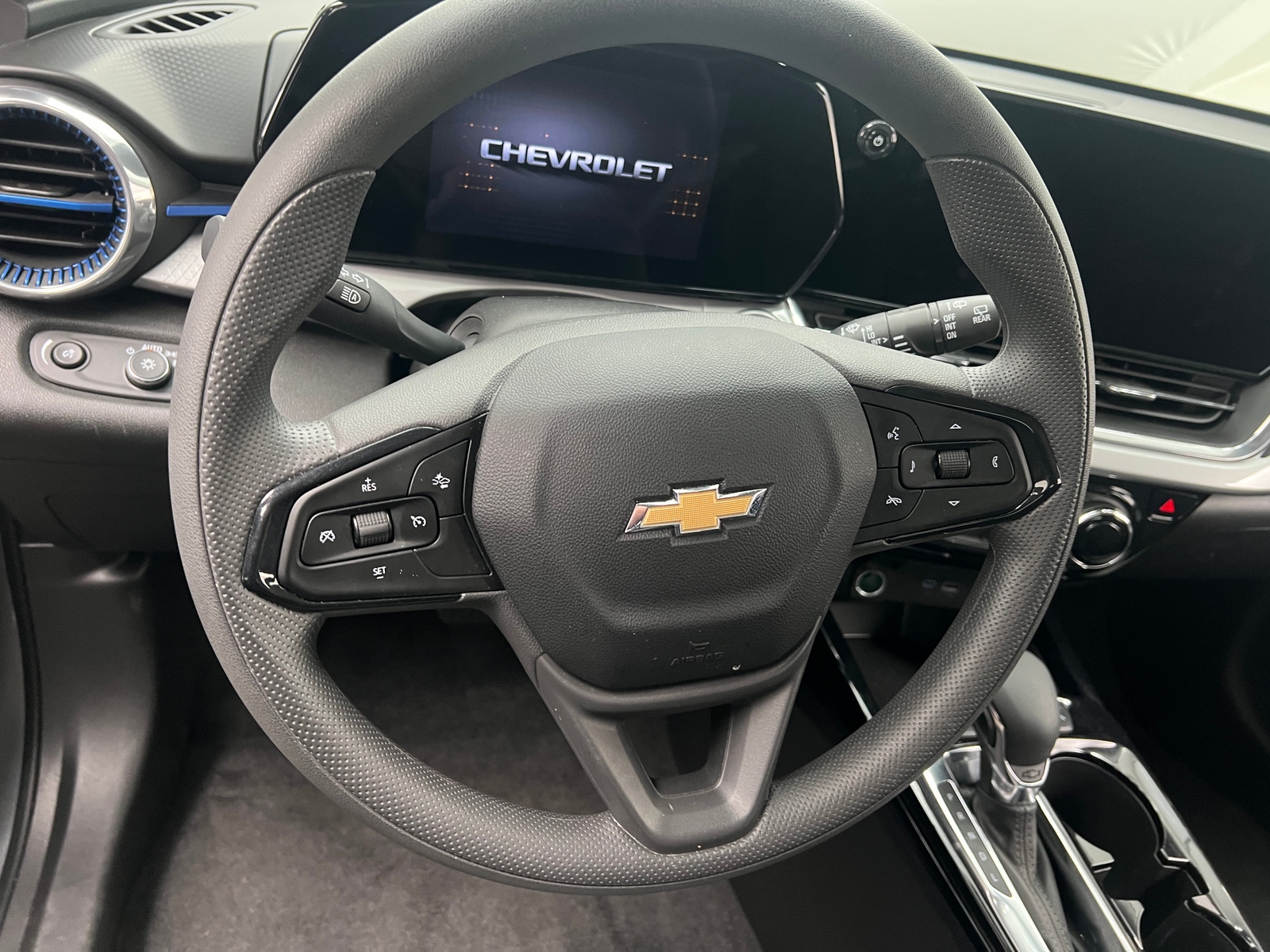 Thumbnail: 2025 Chevrolet Trax - 5