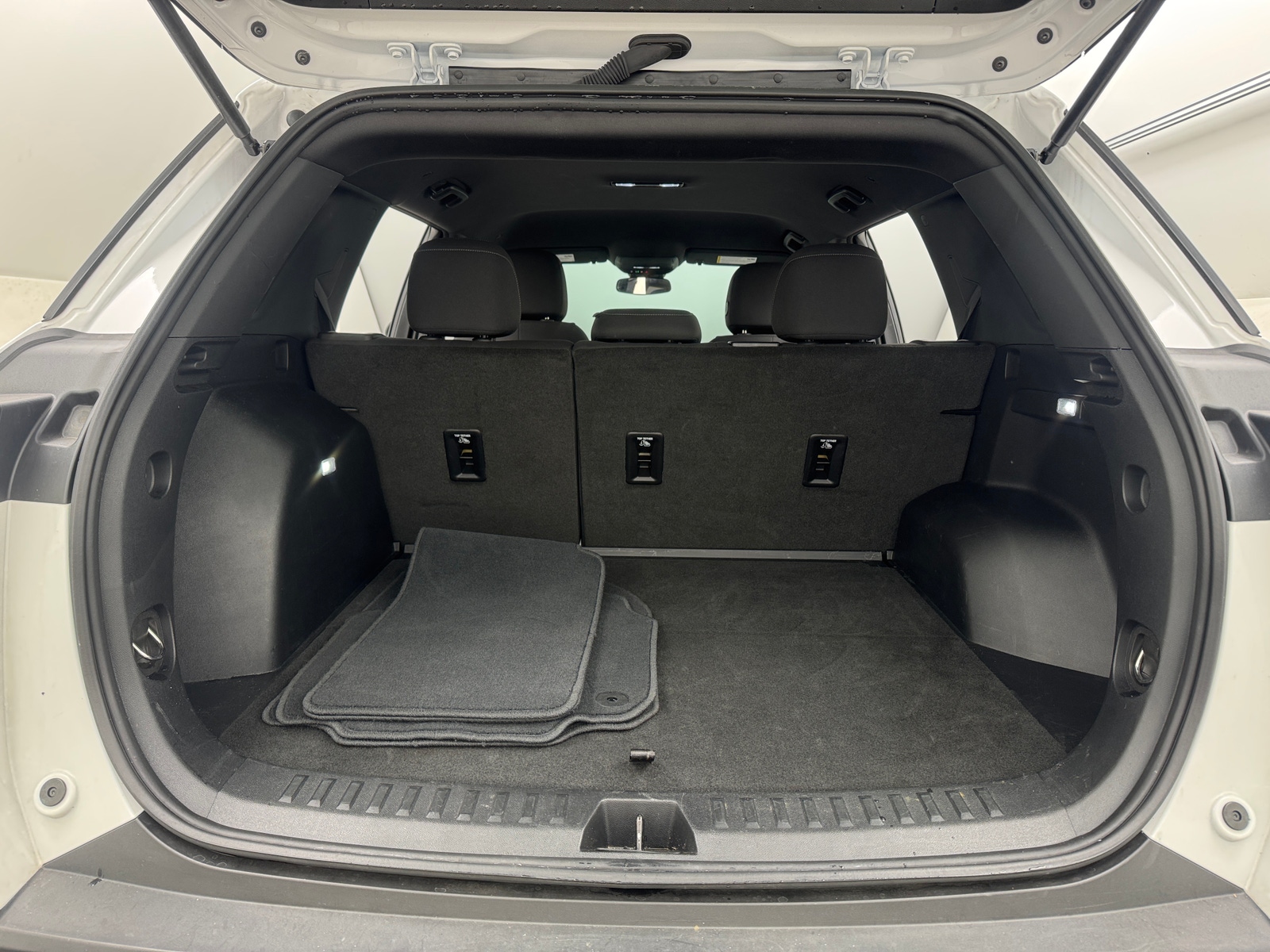 Thumbnail: 2025 Chevrolet Equinox - 7