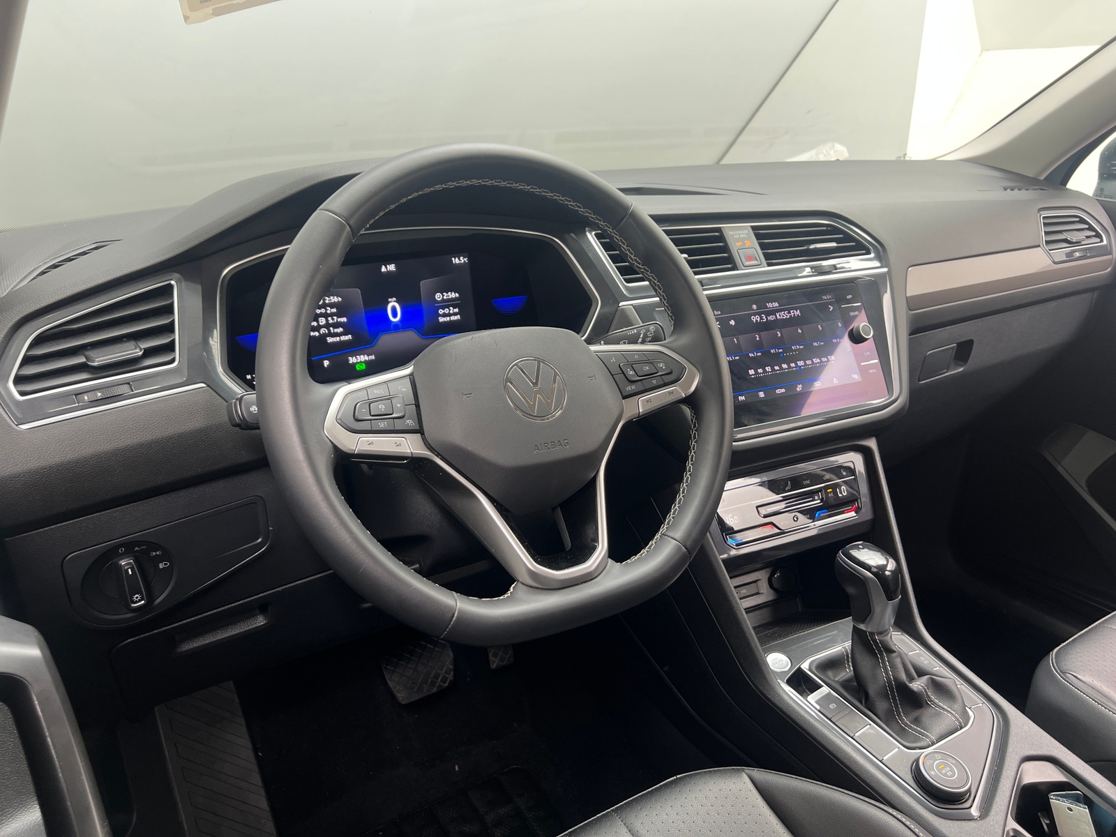 Thumbnail: 2022 Volkswagen Tiguan - 2