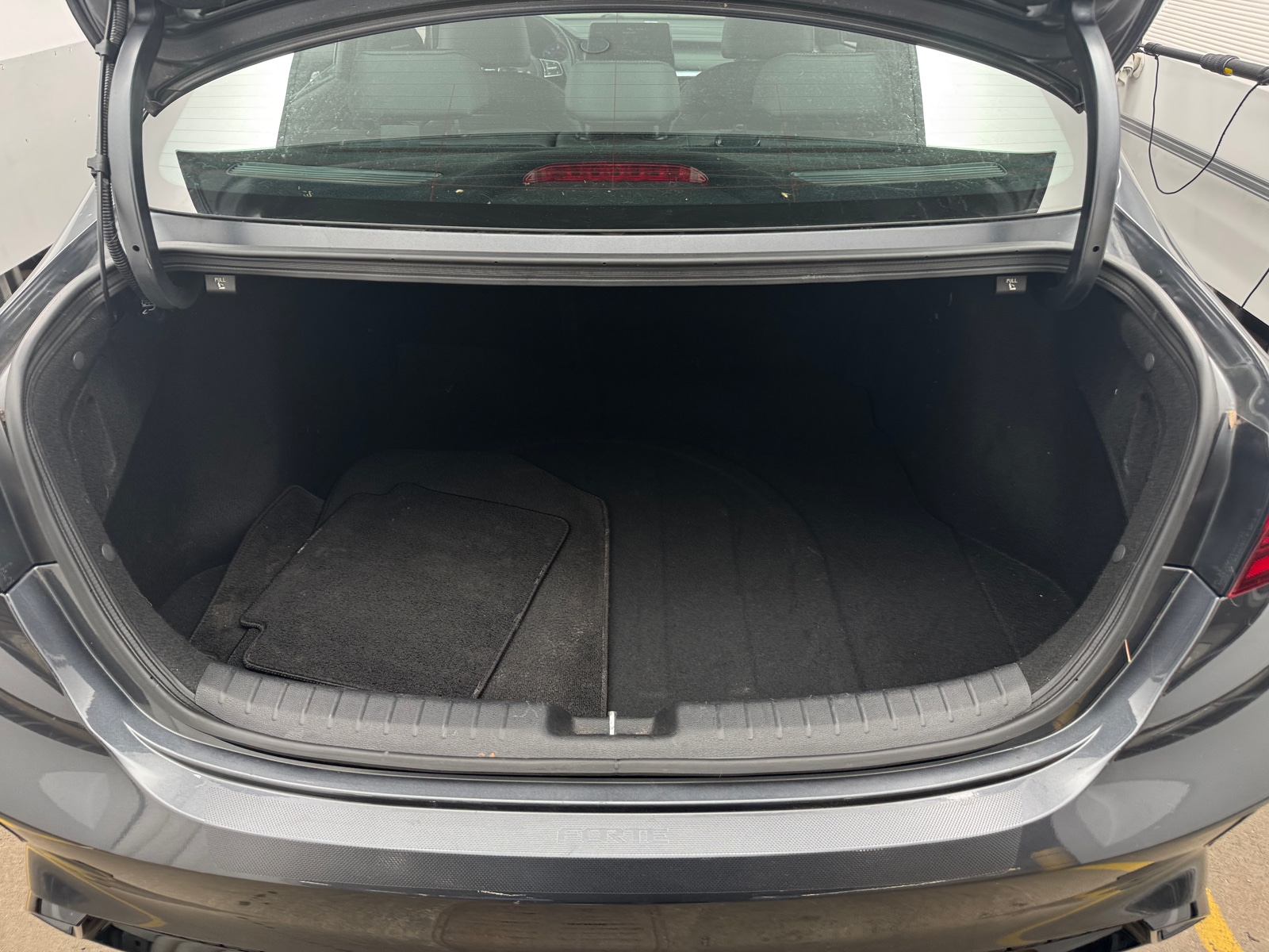 Thumbnail: 2022 Kia Forte - 7