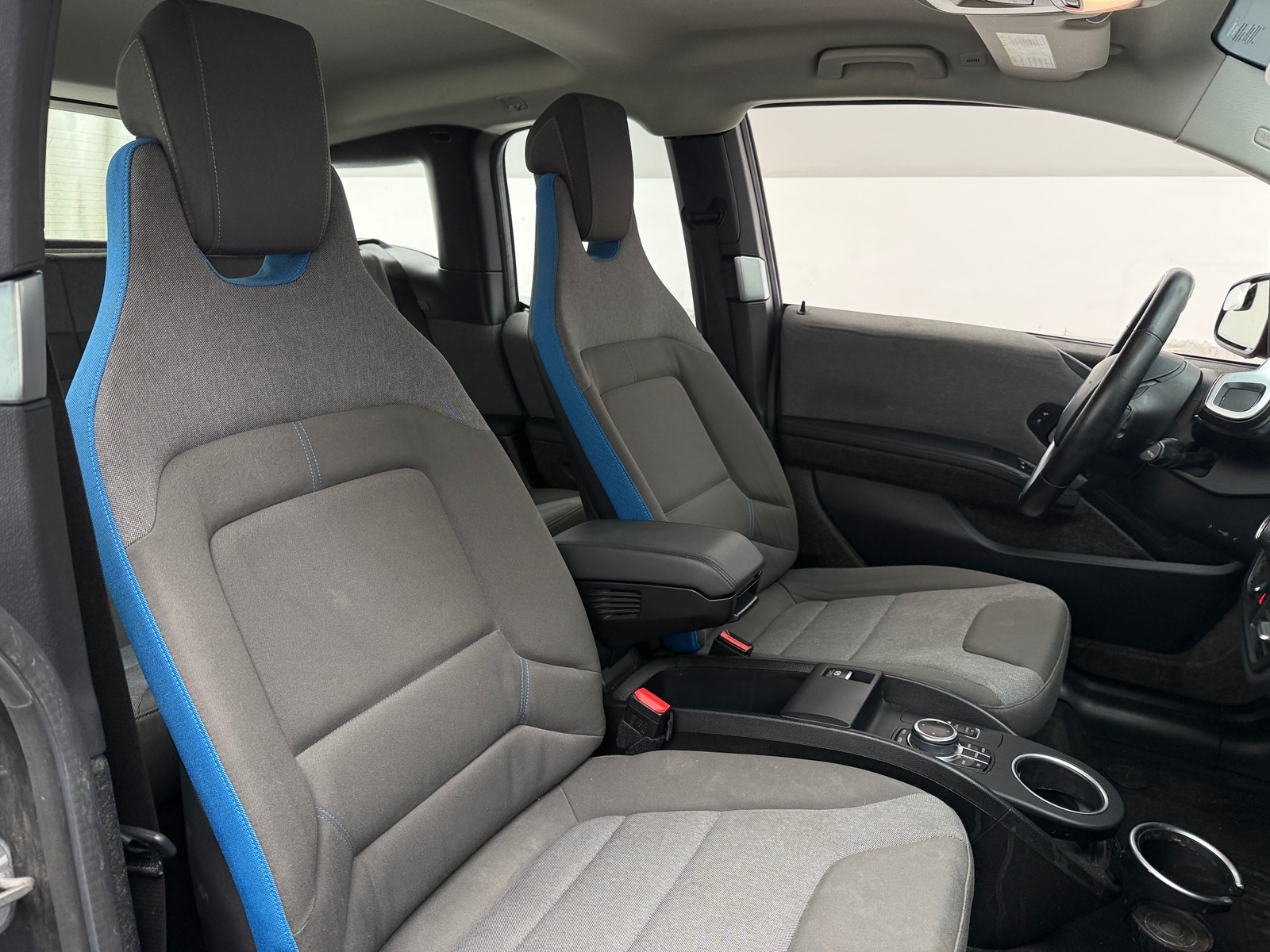 Thumbnail: 2018 BMW i3 - 2