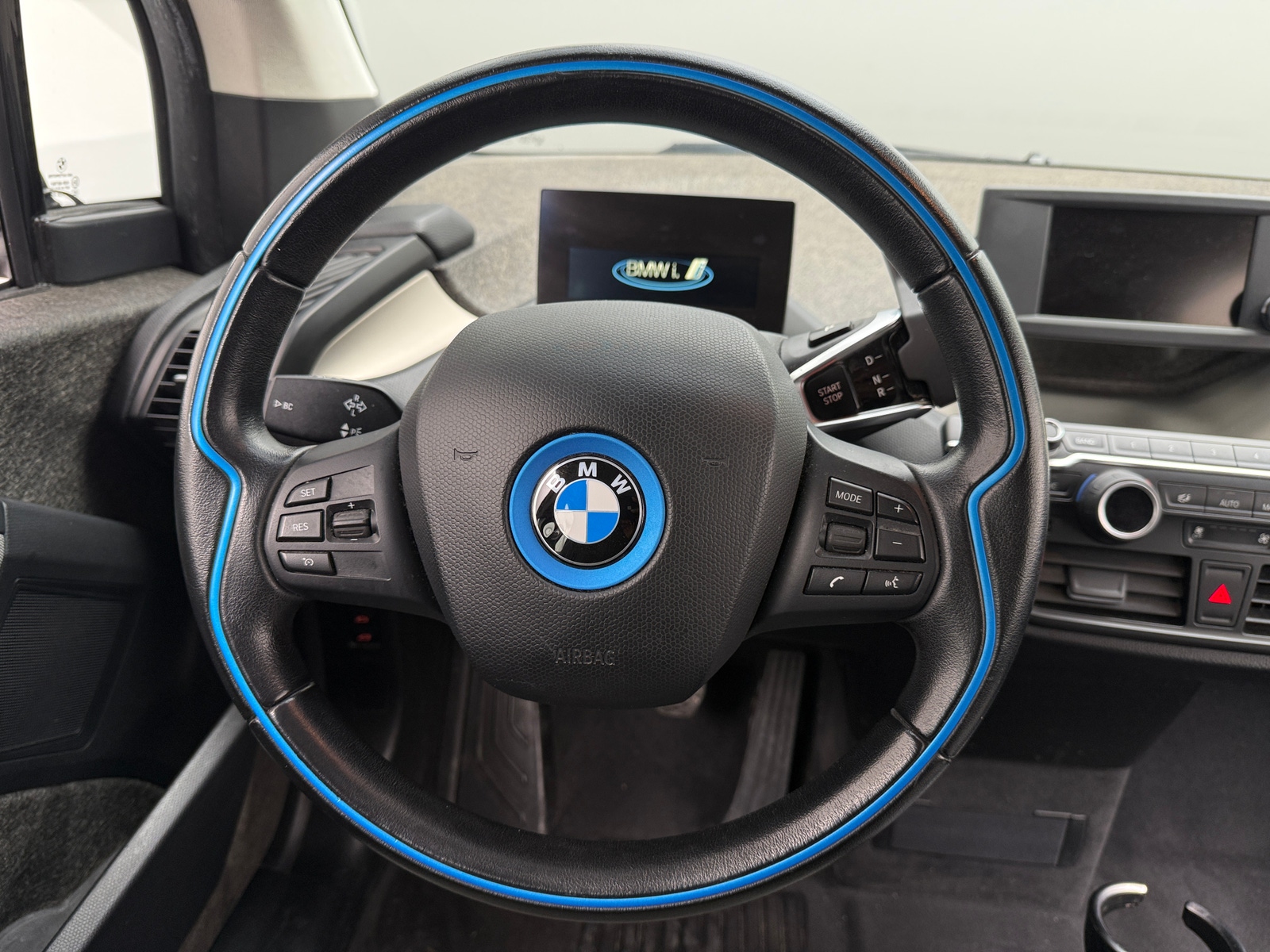 Thumbnail: 2018 BMW i3 - 5