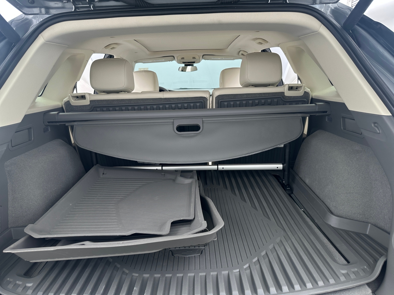 Thumbnail: 2025 Cadillac XT5 - 6