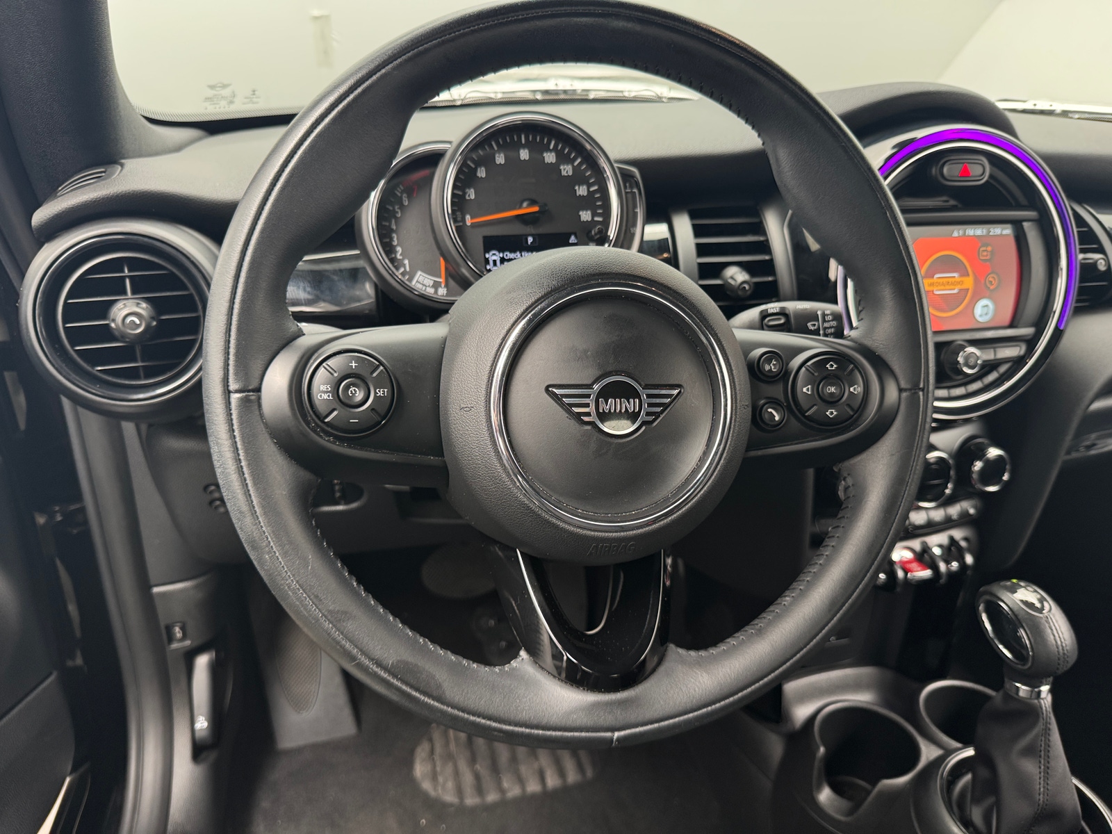 Thumbnail: 2019 MINI Cooper Convertible - 4