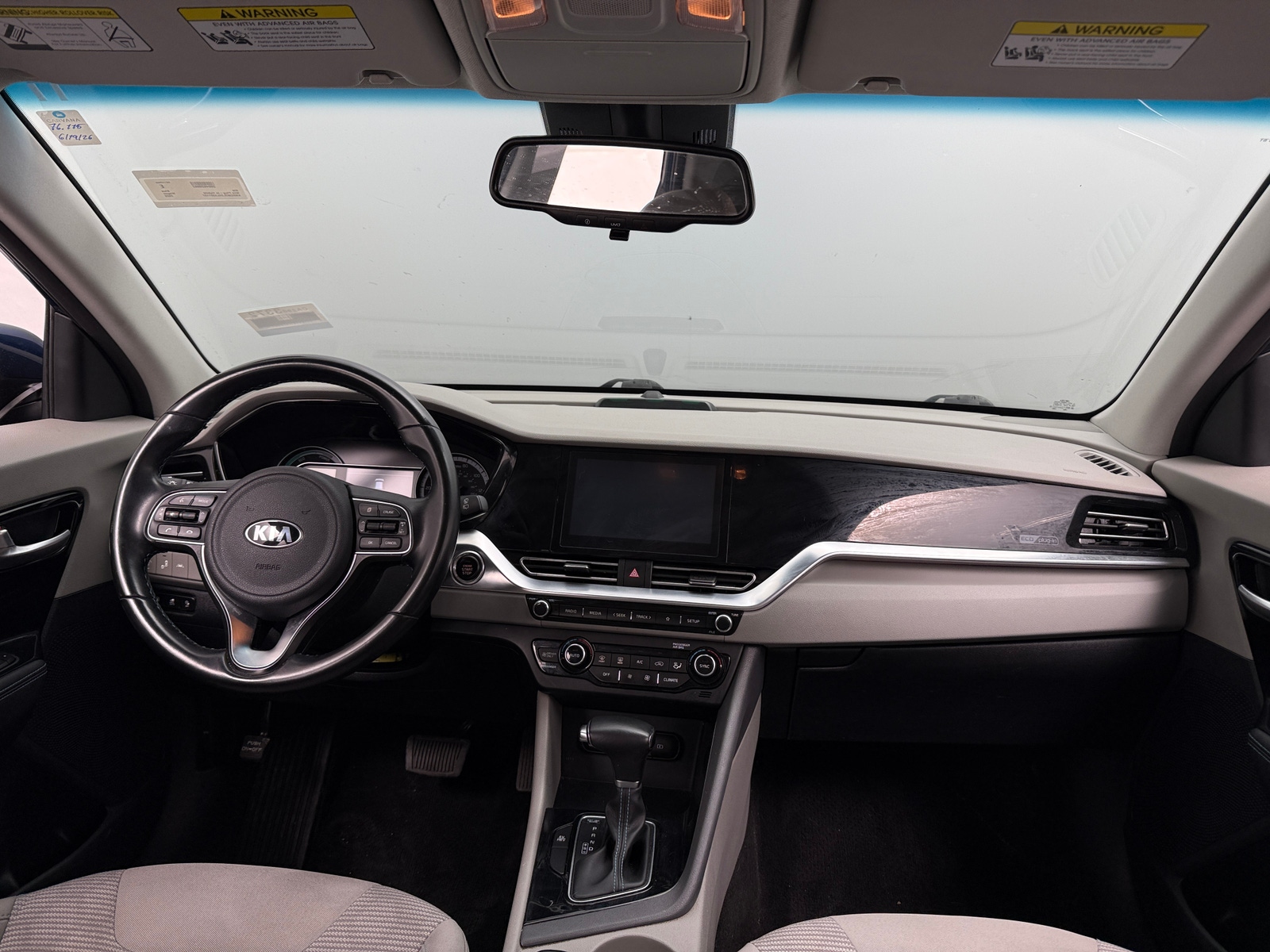 Thumbnail: 2020 Kia Niro - 3