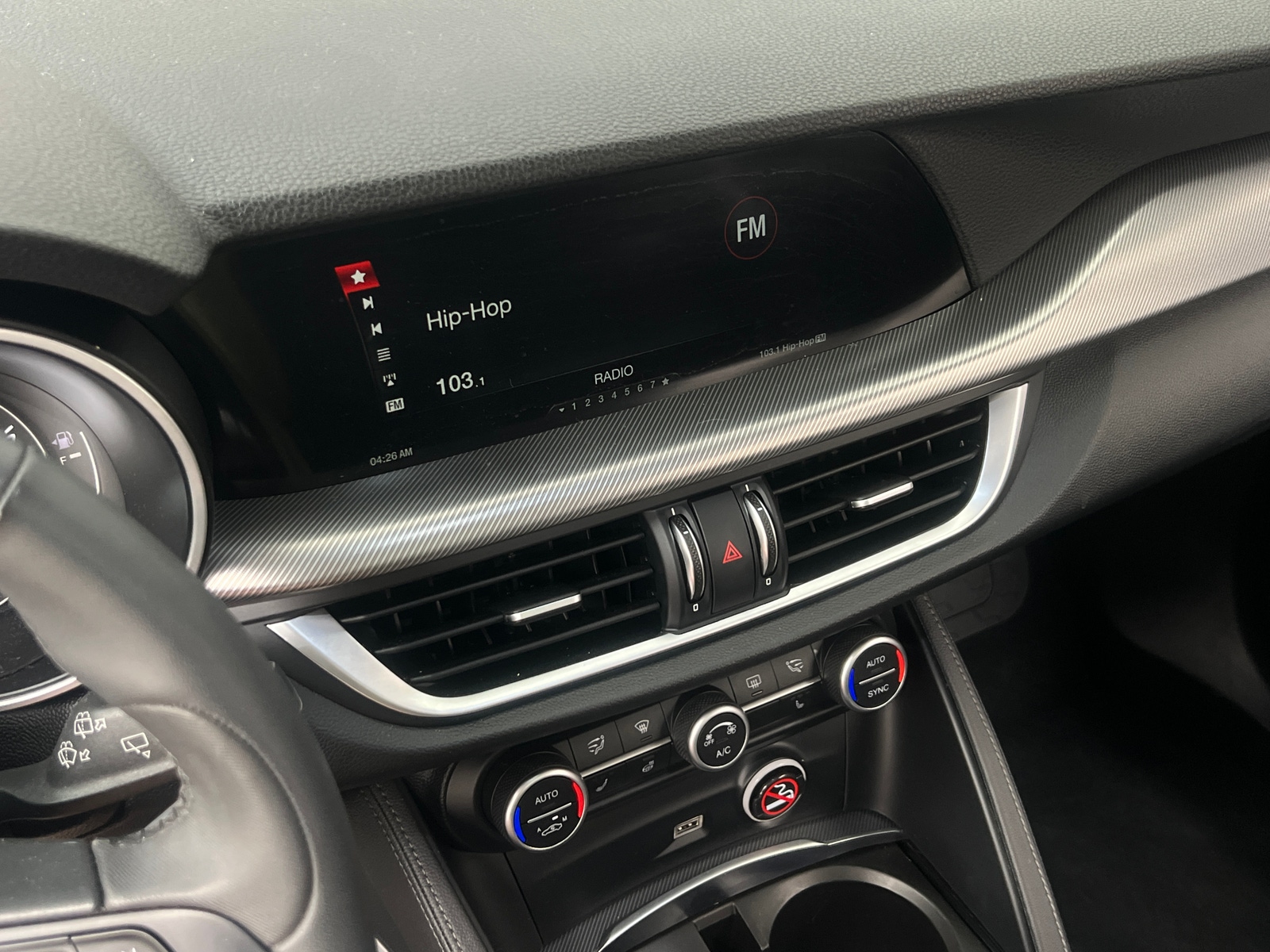 Thumbnail: 2019 Alfa Romeo Stelvio - 3