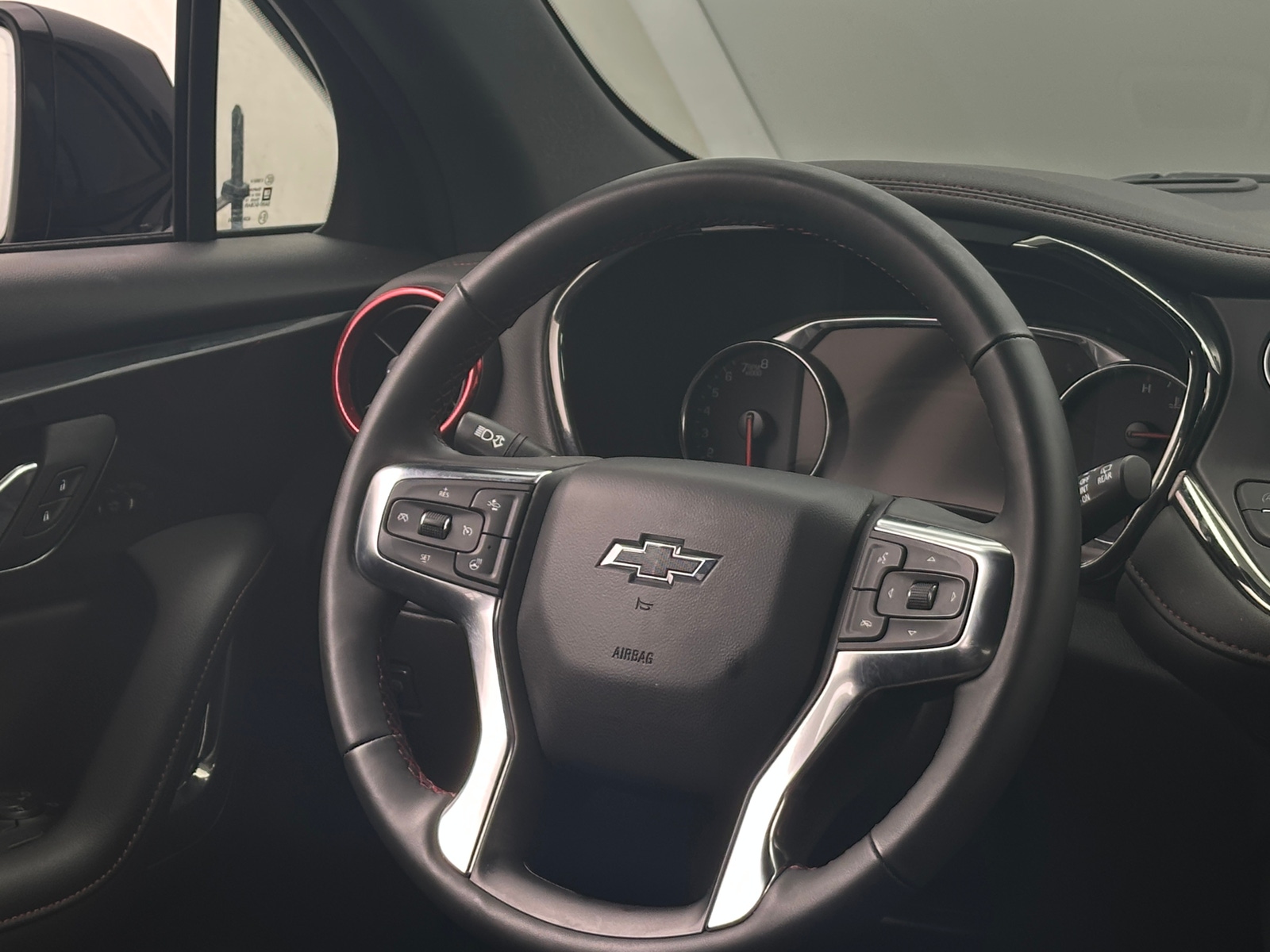 Thumbnail: 2025 Chevrolet Blazer - 4