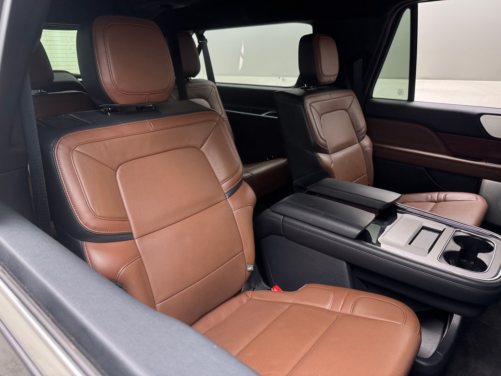 Thumbnail: 2023 Lincoln Navigator L - 5