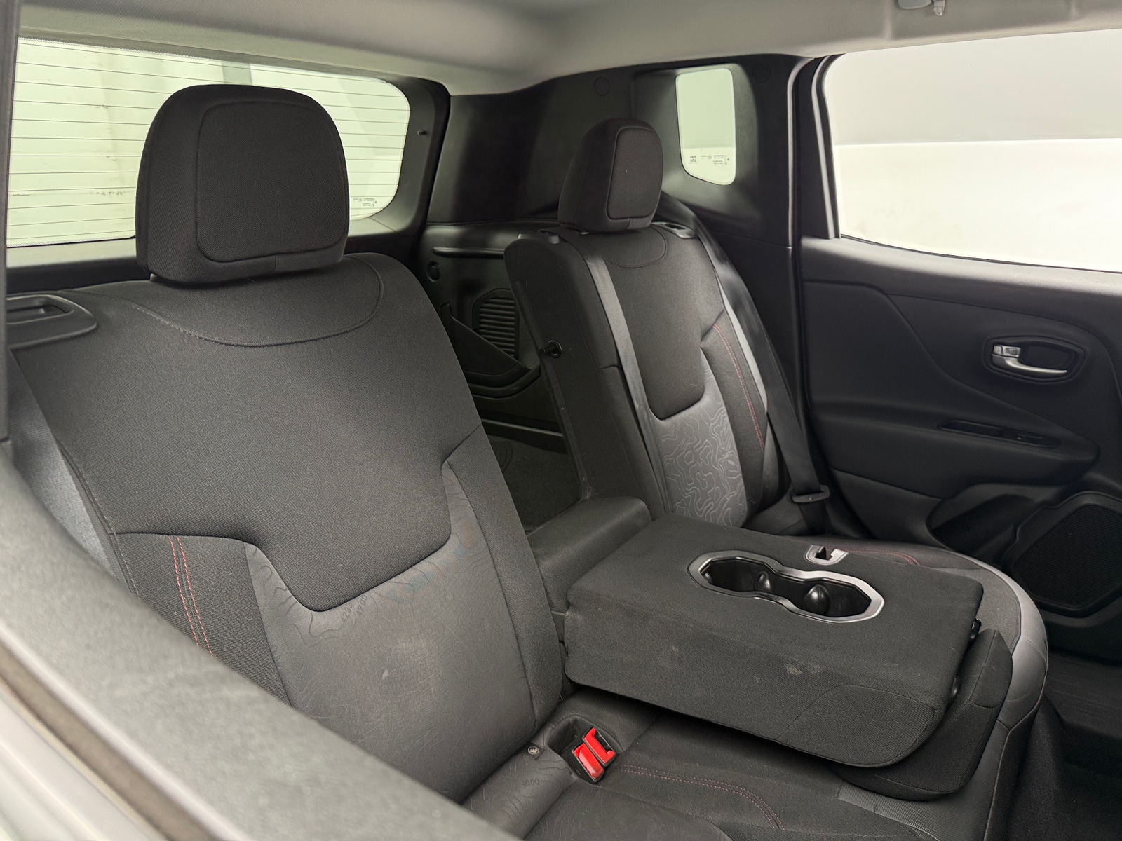 Thumbnail: 2021 Jeep Renegade - 6