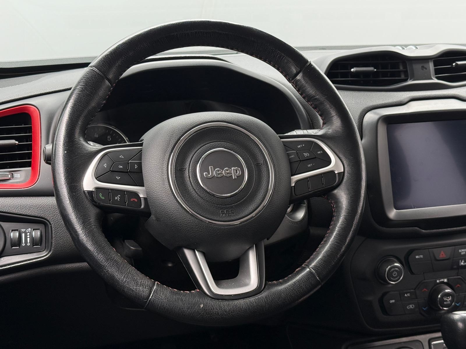 Thumbnail: 2021 Jeep Renegade - 5