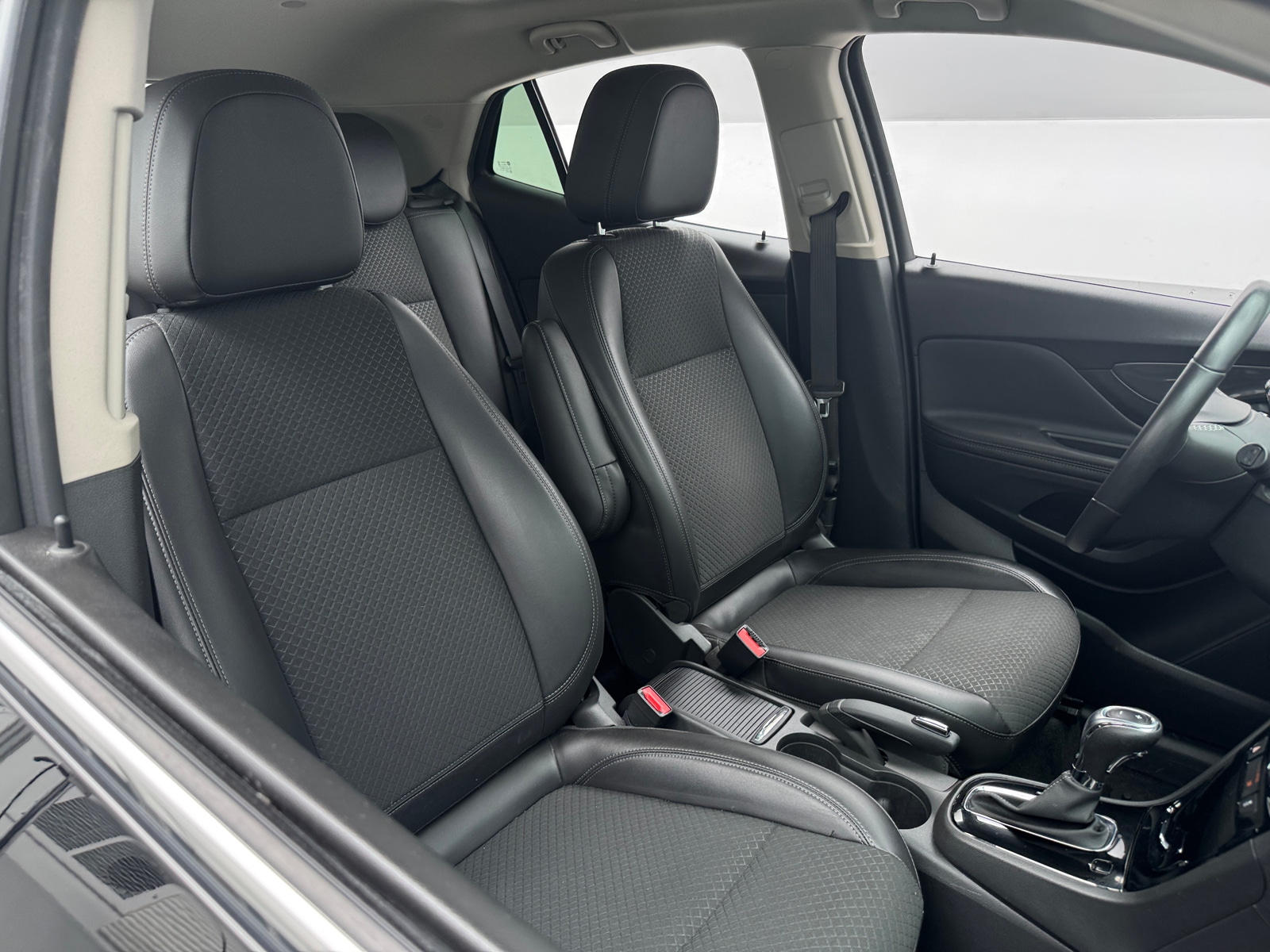 Thumbnail: 2022 Buick Encore - 2