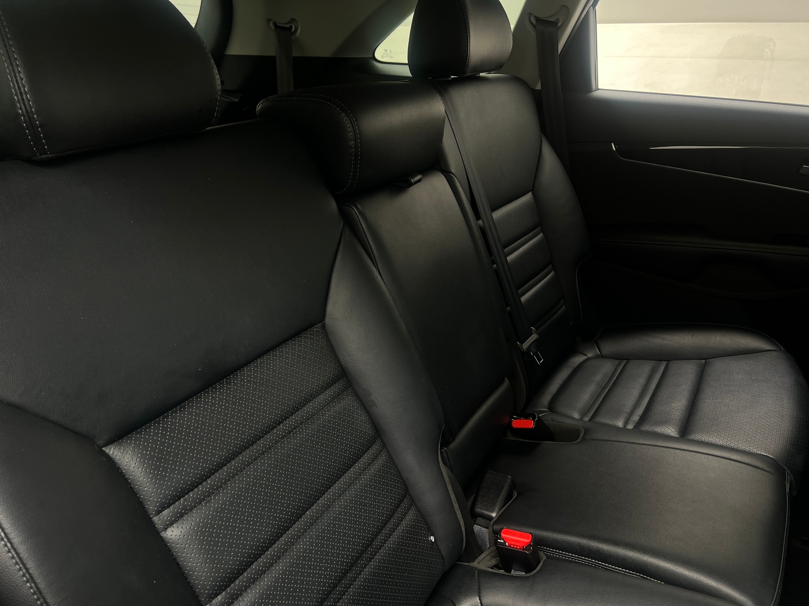 Thumbnail: 2020 Kia Sorento - 5