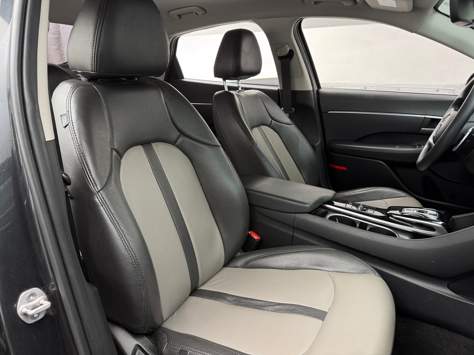 Thumbnail: 2023 Hyundai Sonata - 2