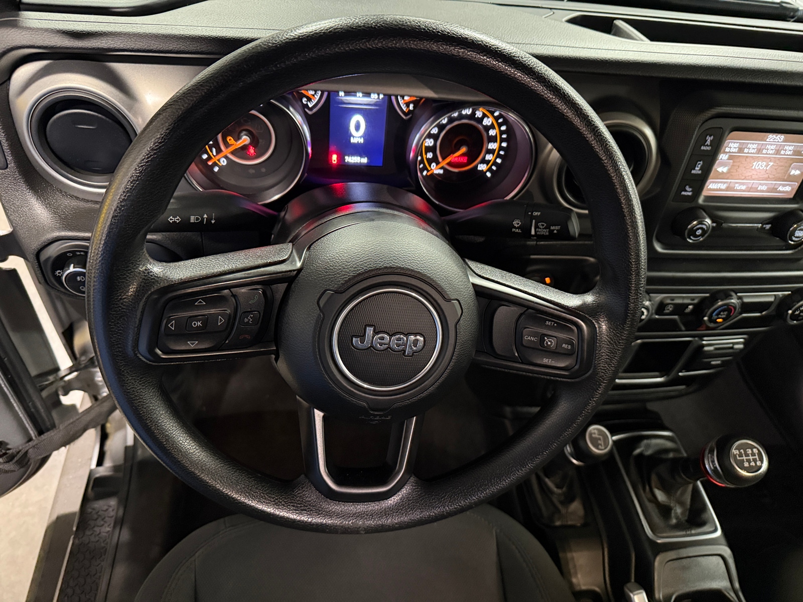 Thumbnail: 2021 Jeep Gladiator - 5