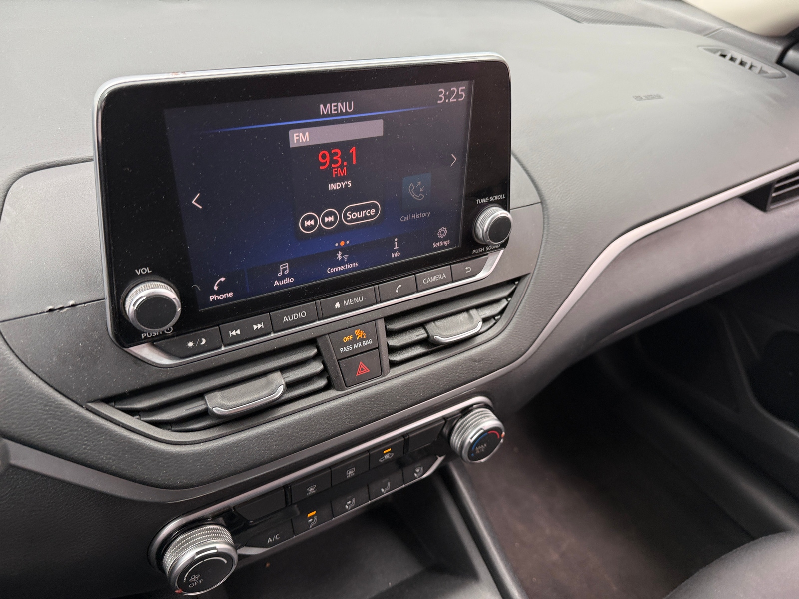 Thumbnail: 2022 Nissan Altima - 4